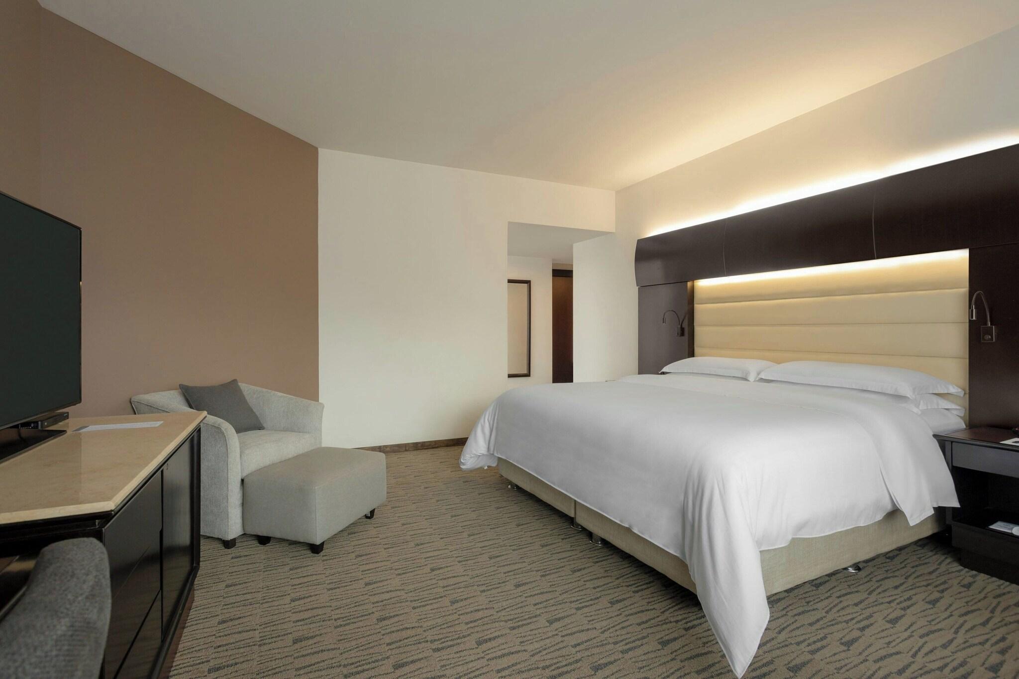 Double Accessible King Size Bed