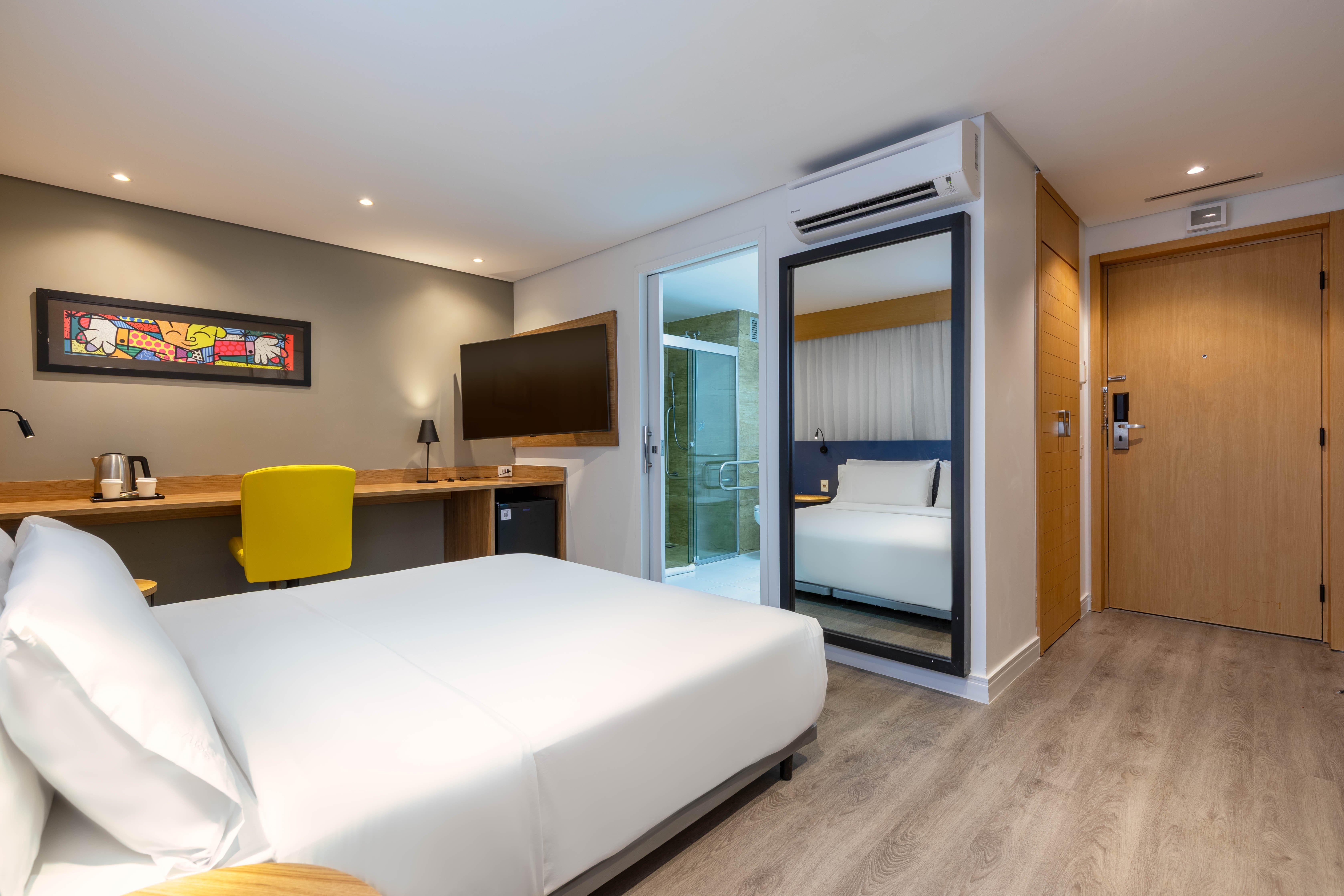 Double Accessible King Size Bed