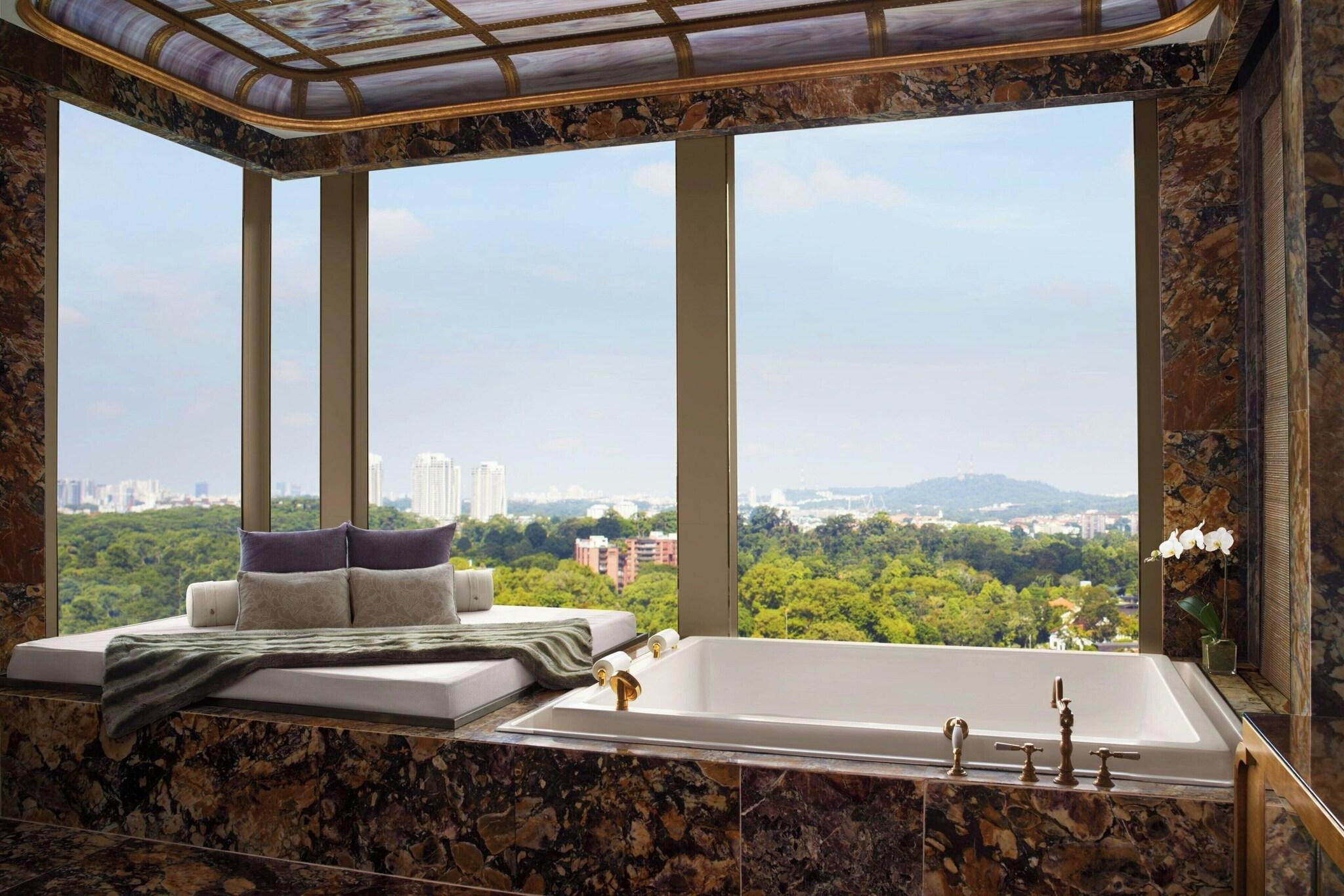 Suite Presidential with Views