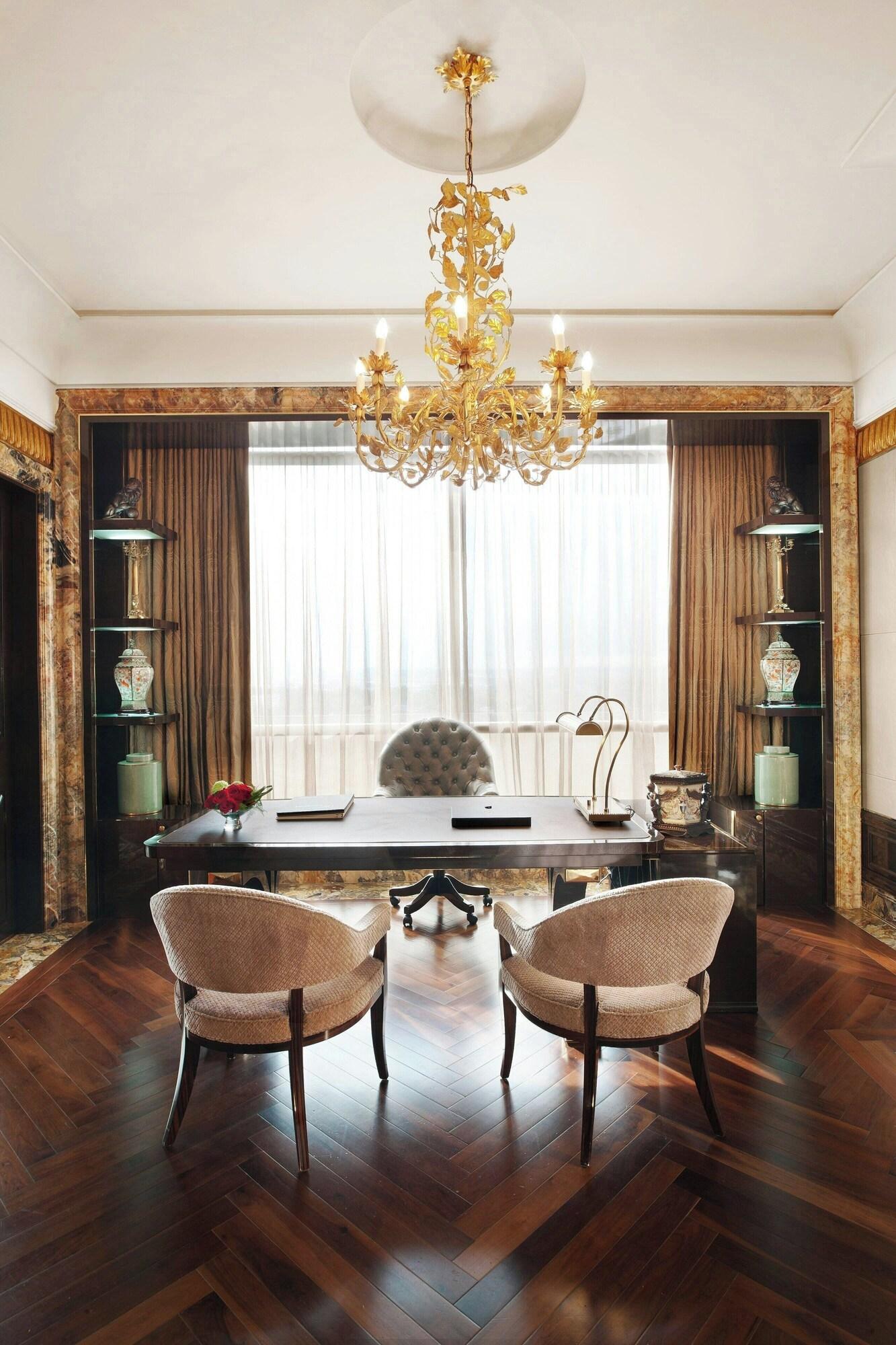 Suite Presidential with Views