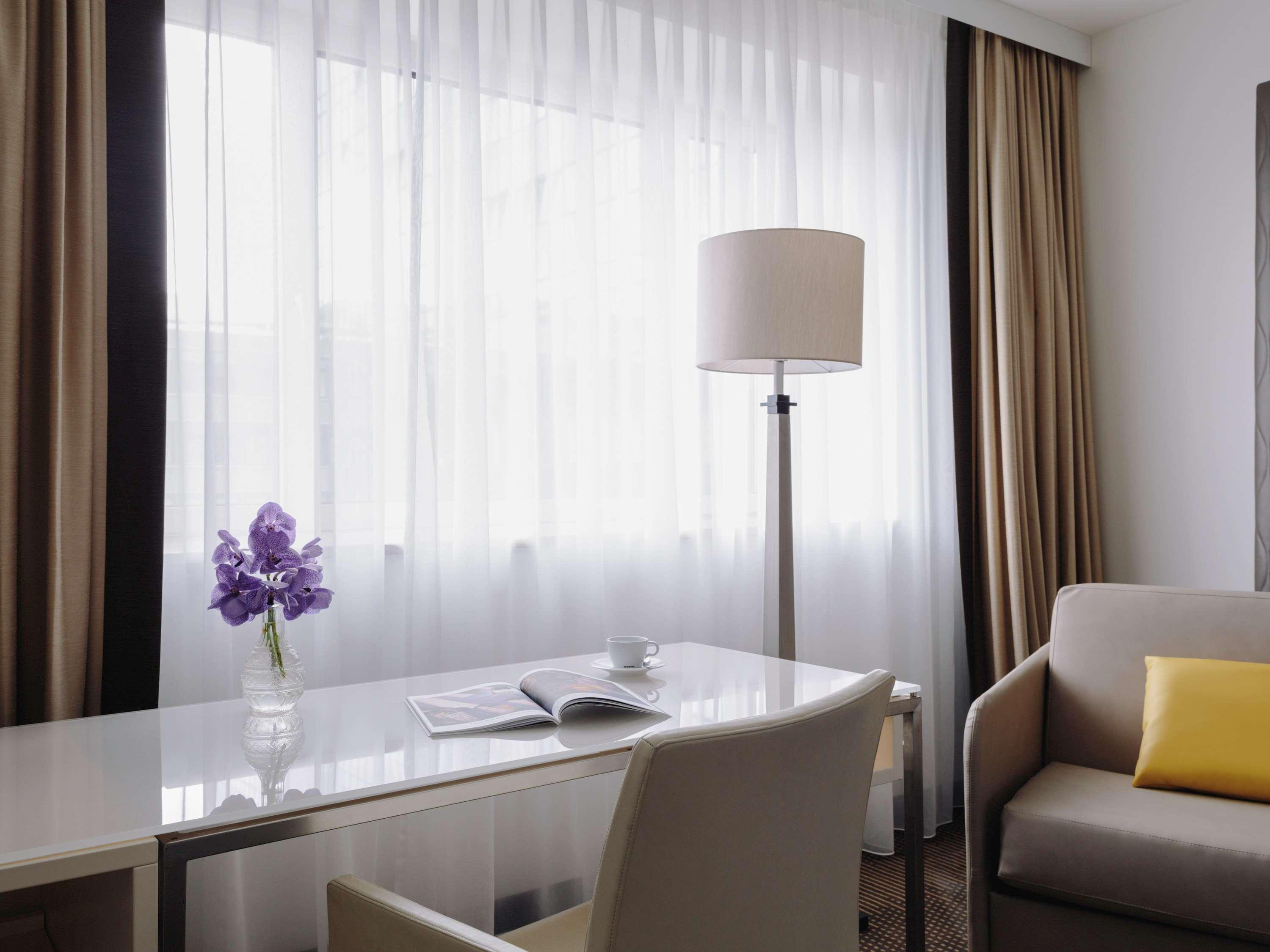 Double or Twin Deluxe King Bed