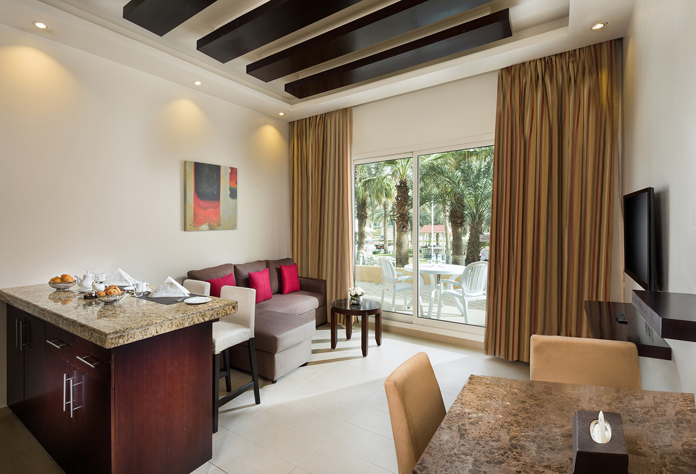 Twin Deluxe Pool View