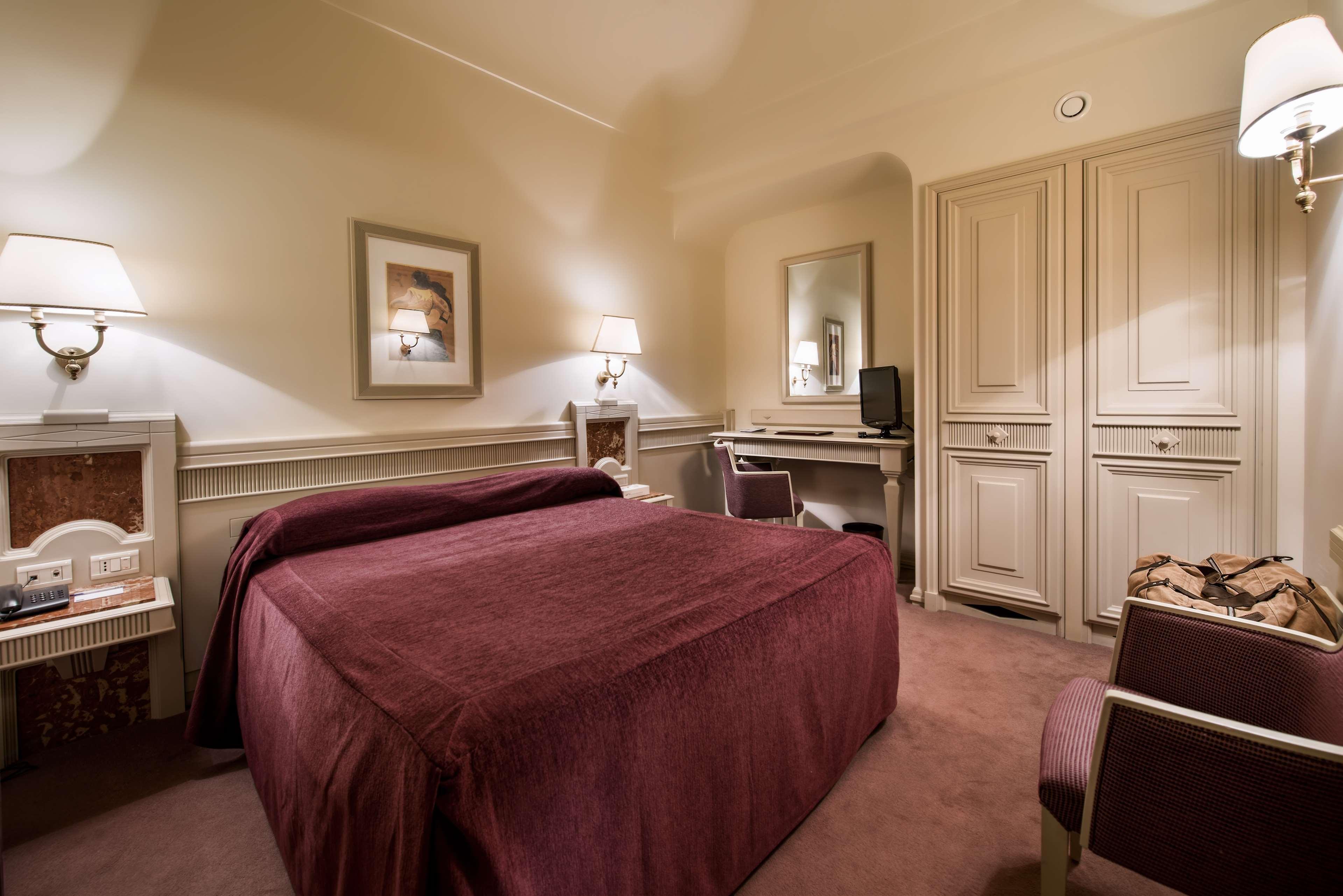 Double King Size Bed