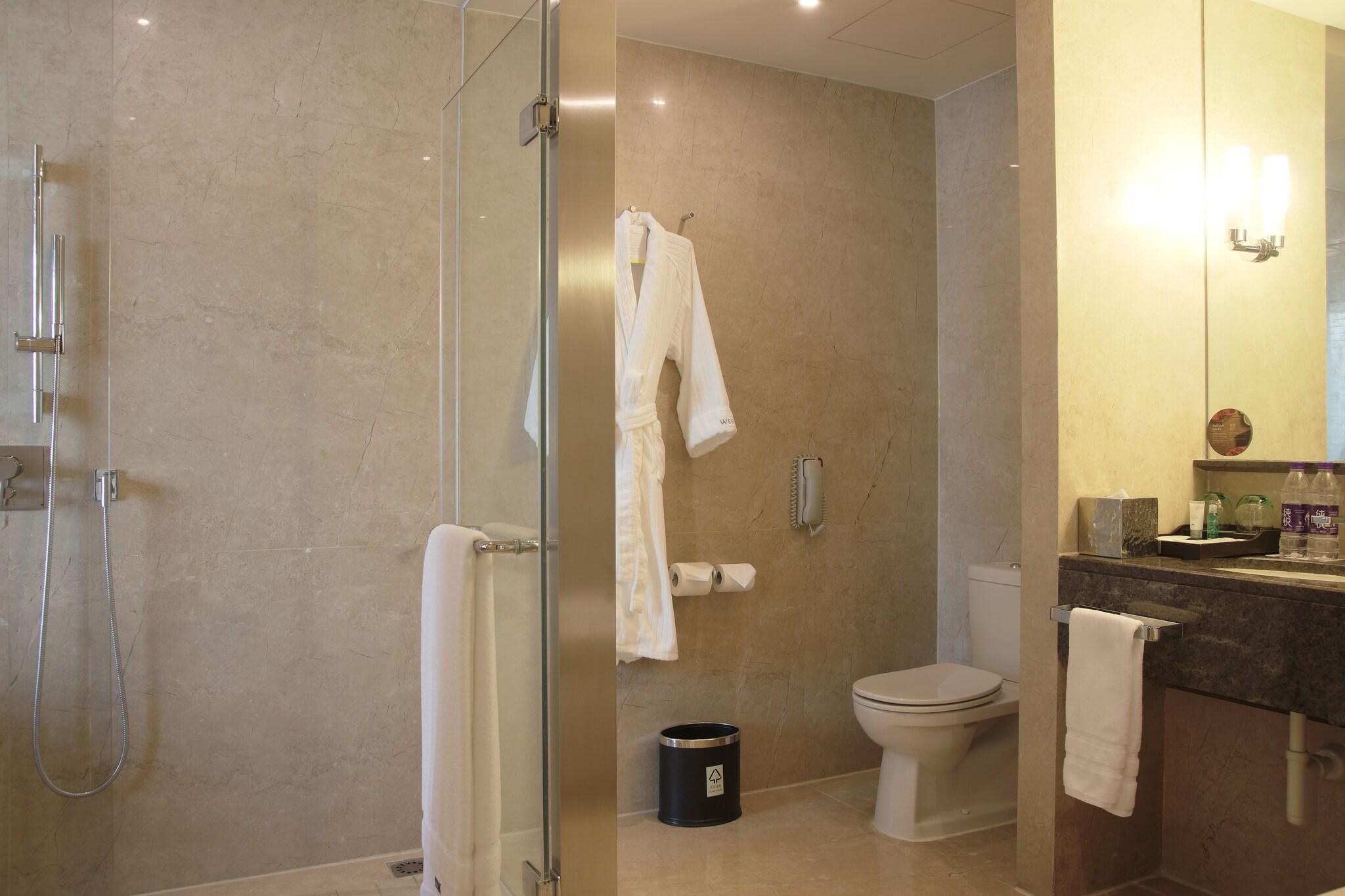 Double City View King Bed