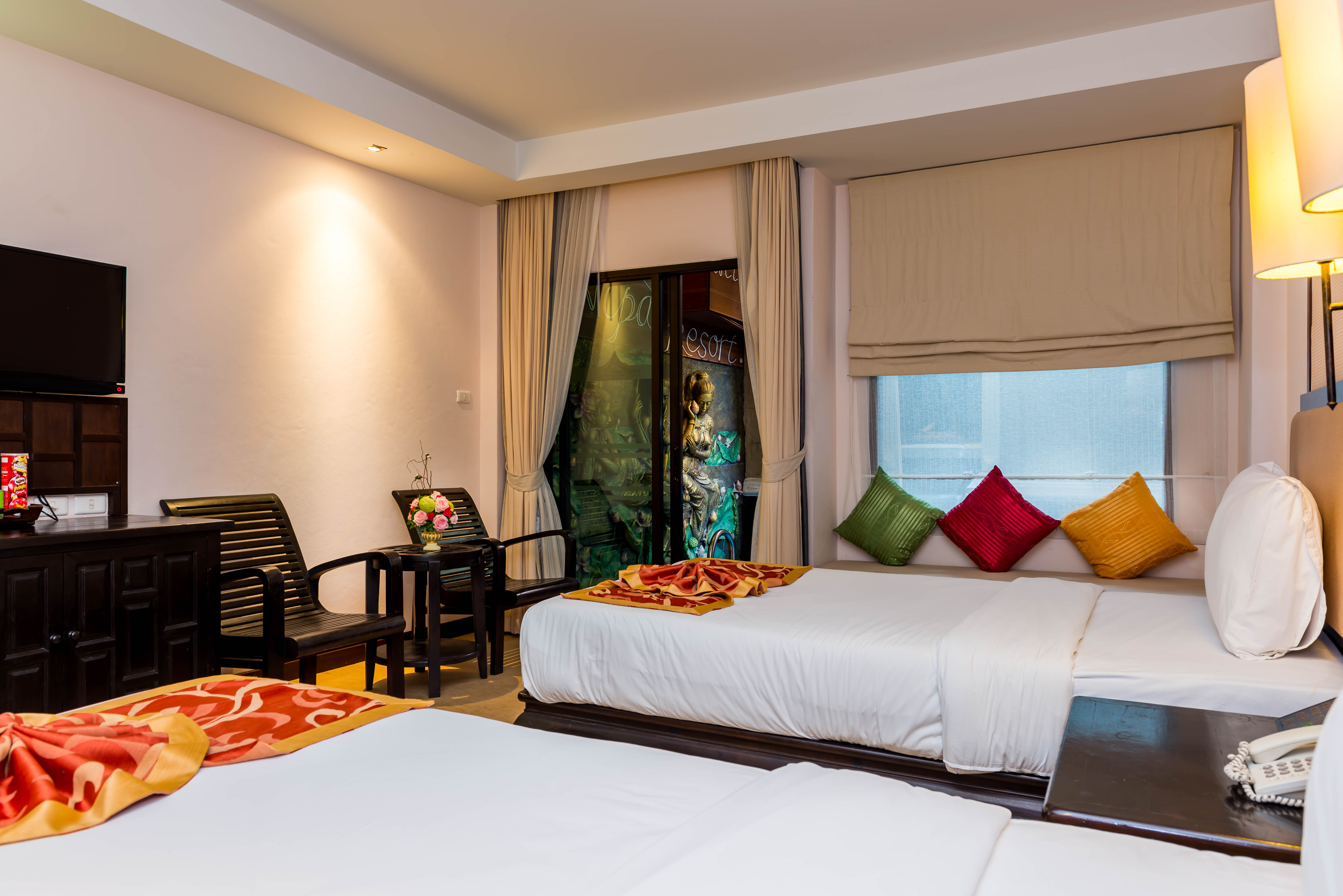 Double or Twin Deluxe with Jacuzzi