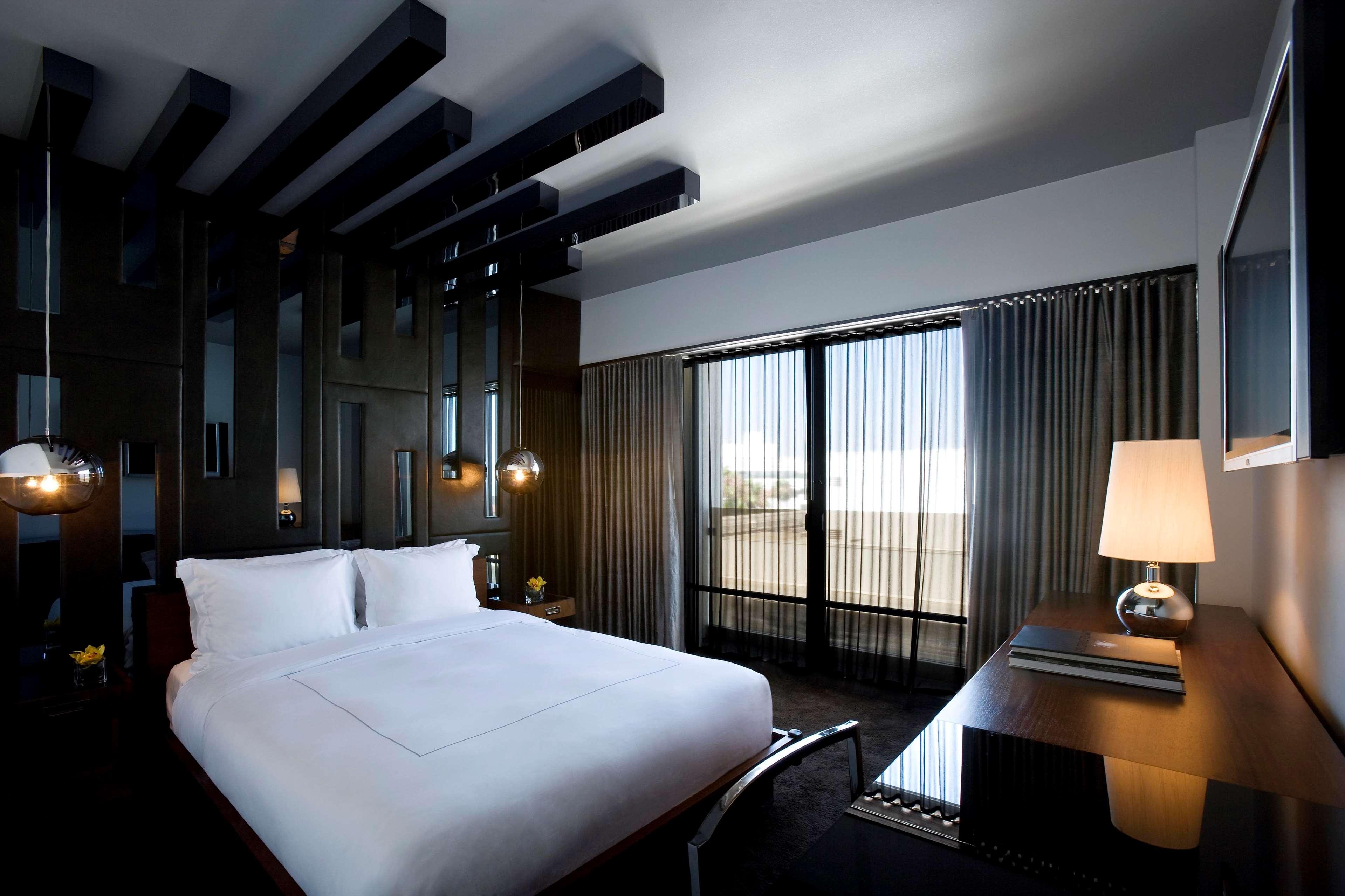 Studio King Size Bed