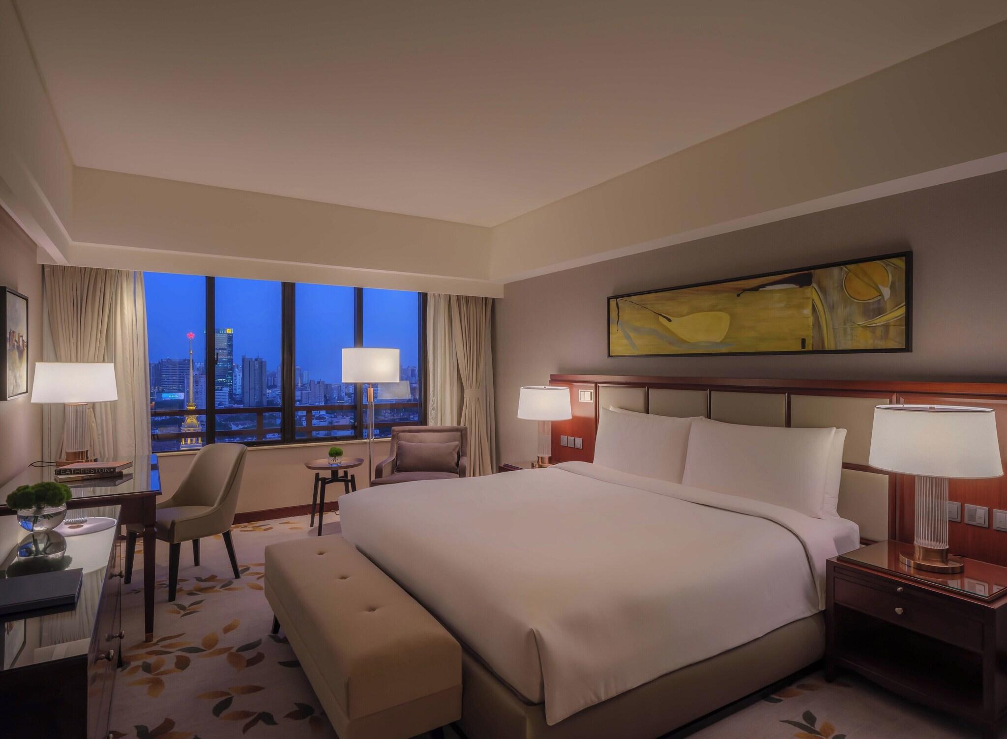 Double Club King Bed