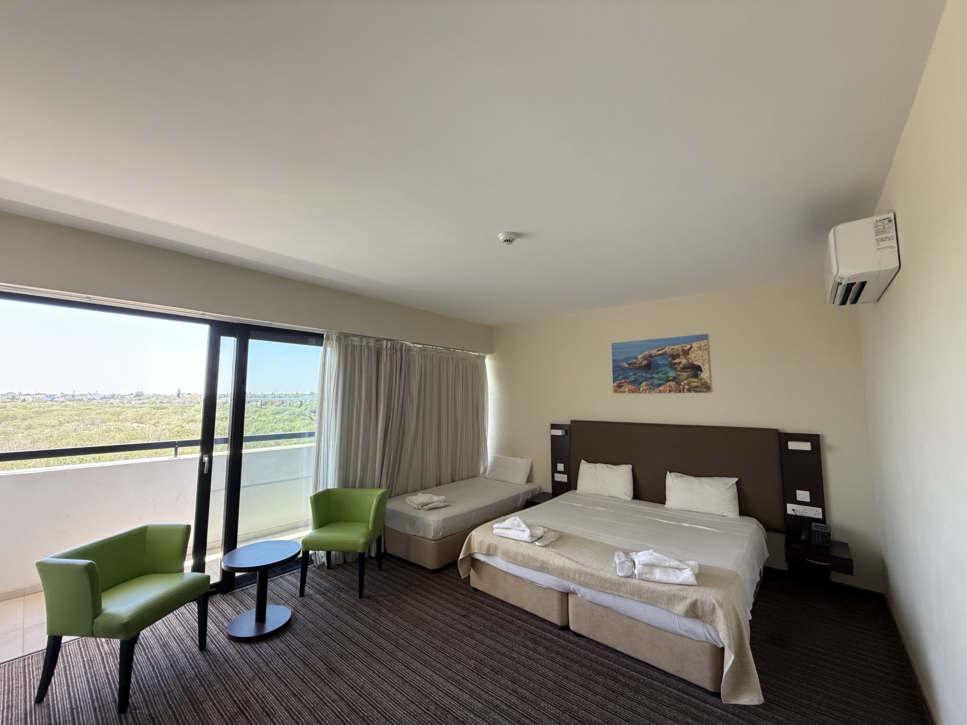 Family Room Superior Side Sea View