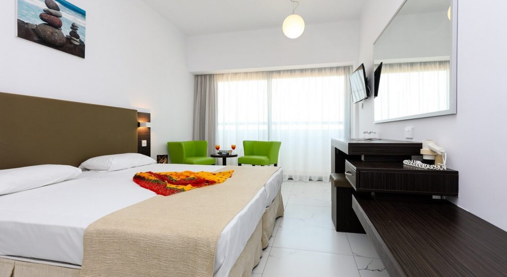 Double or Twin Standard