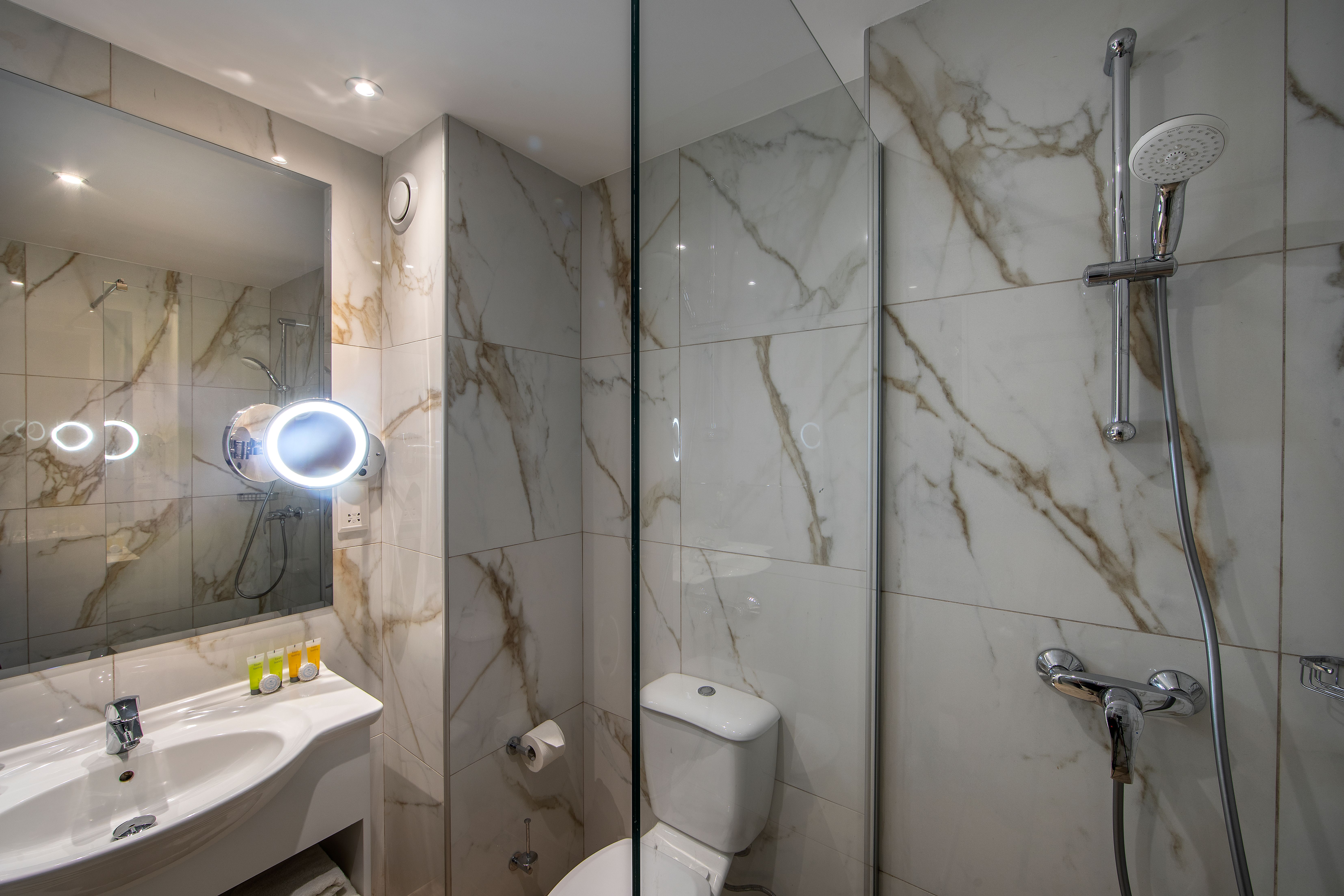 Double or Twin Deluxe