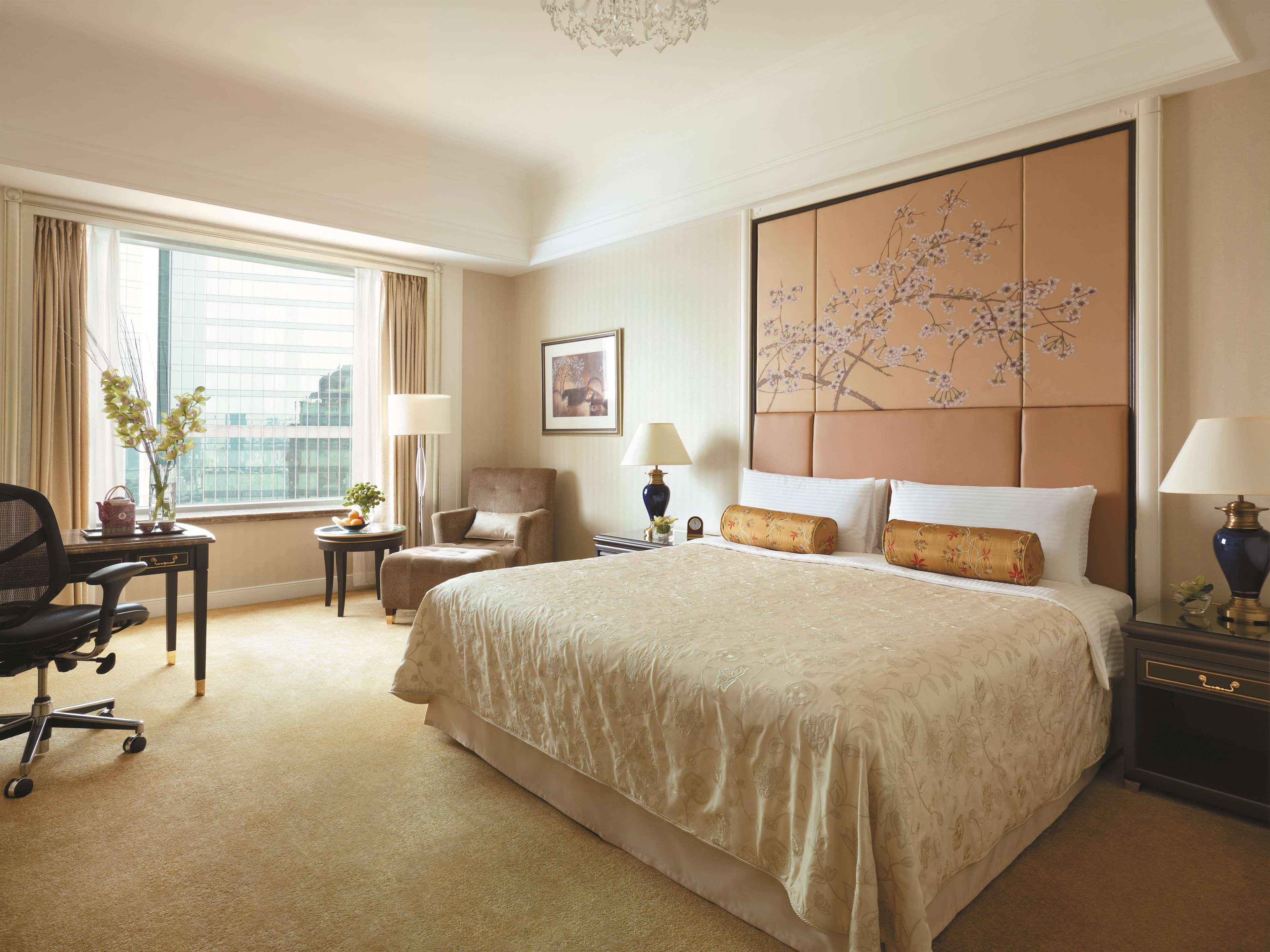 Double Deluxe King Bed