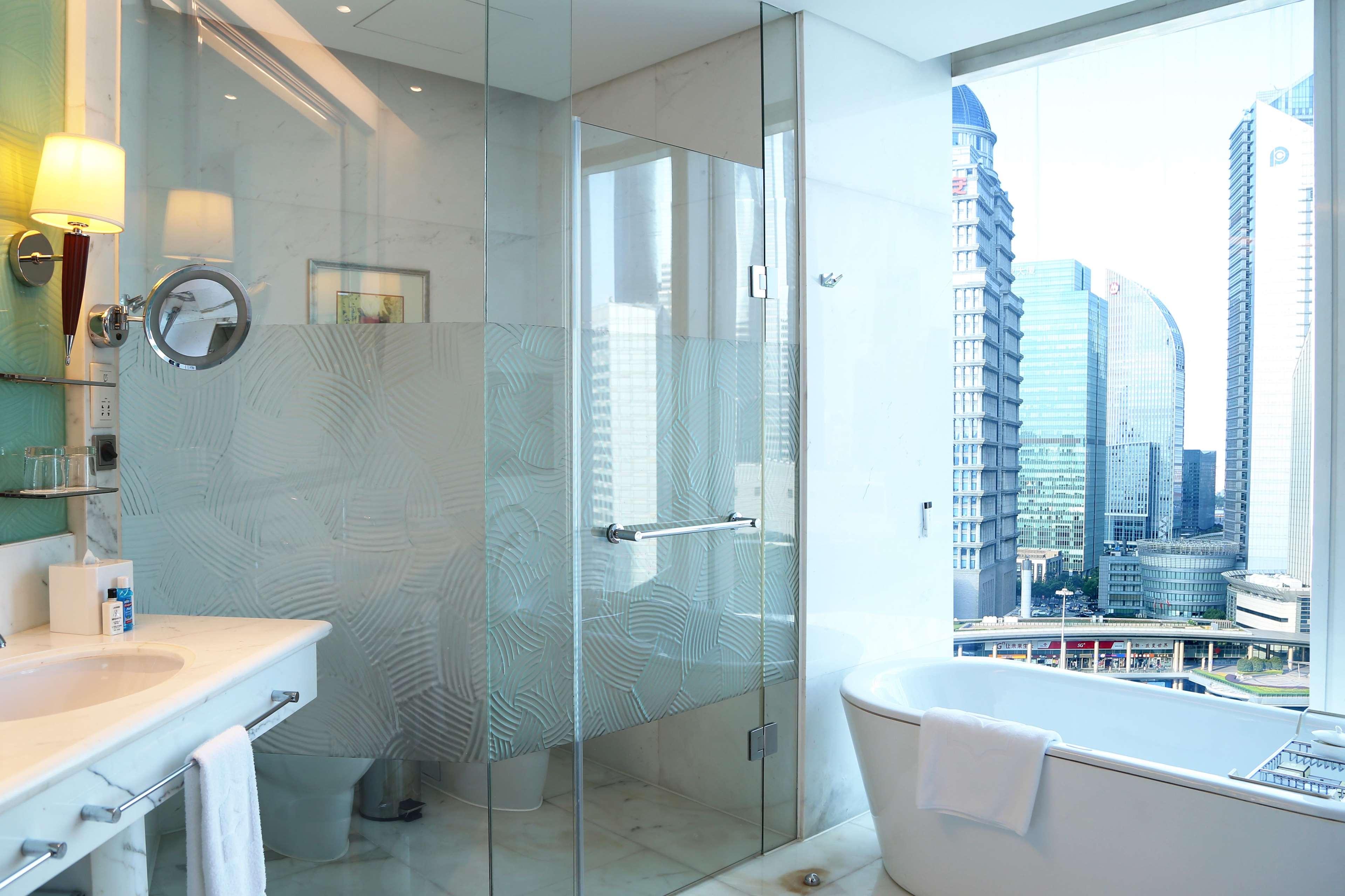 Suite Premier City View