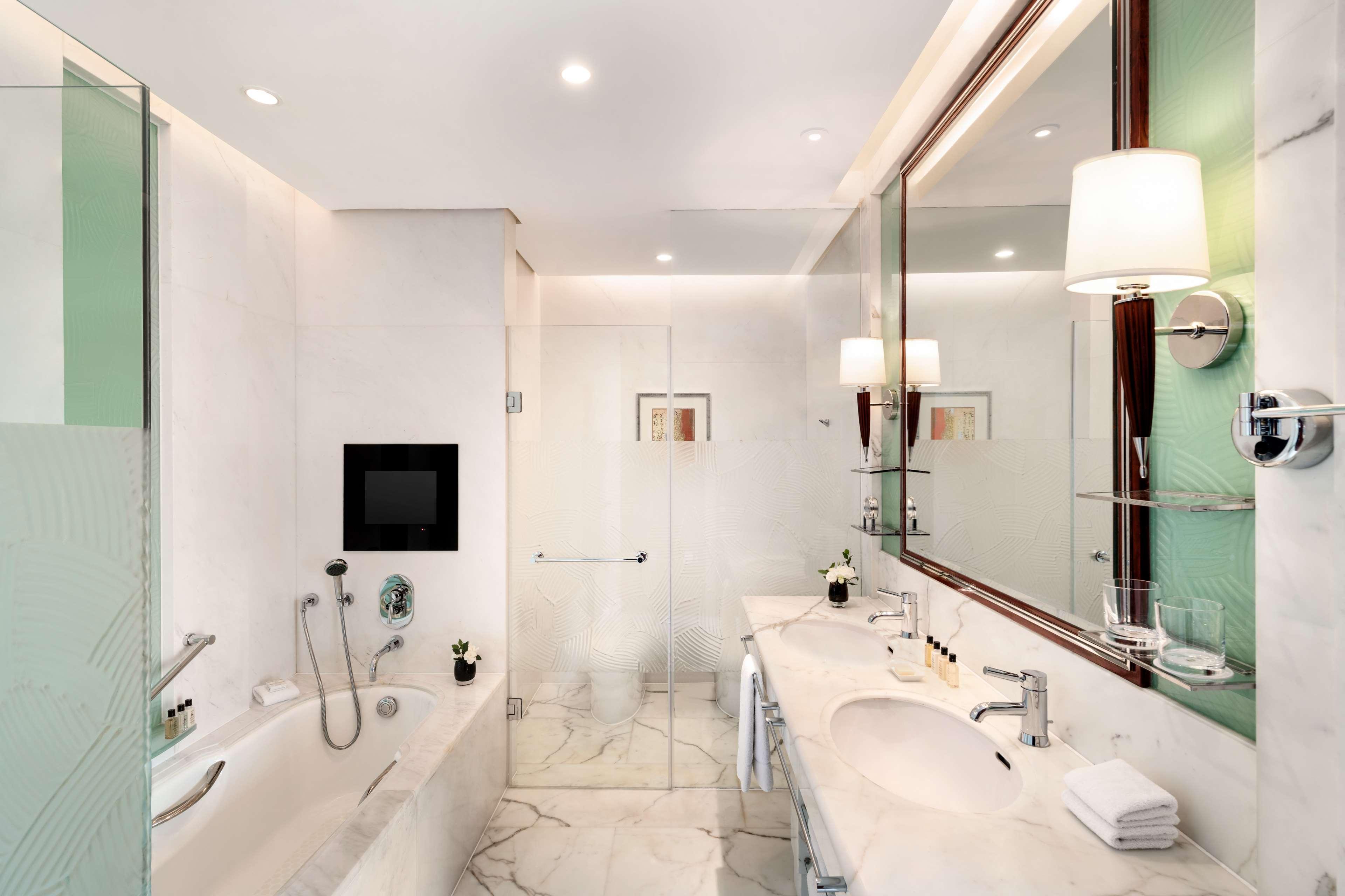 Suite Premier King Bed