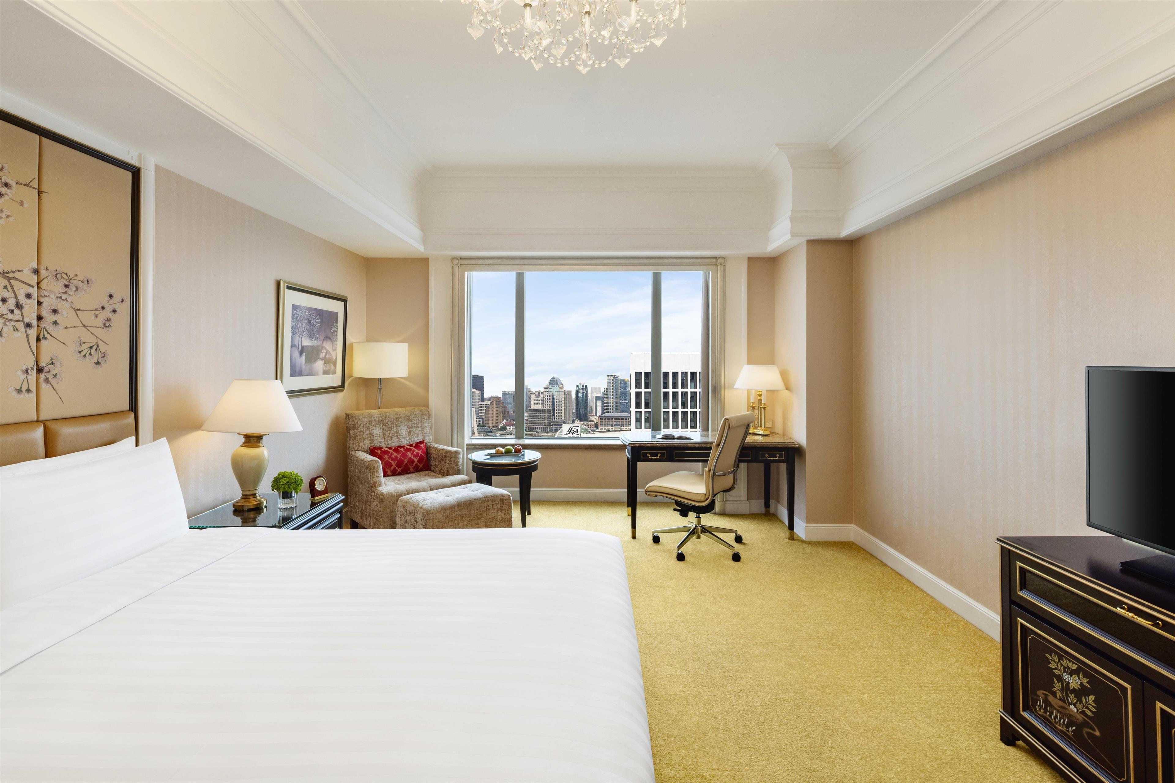 Double Deluxe King Bed