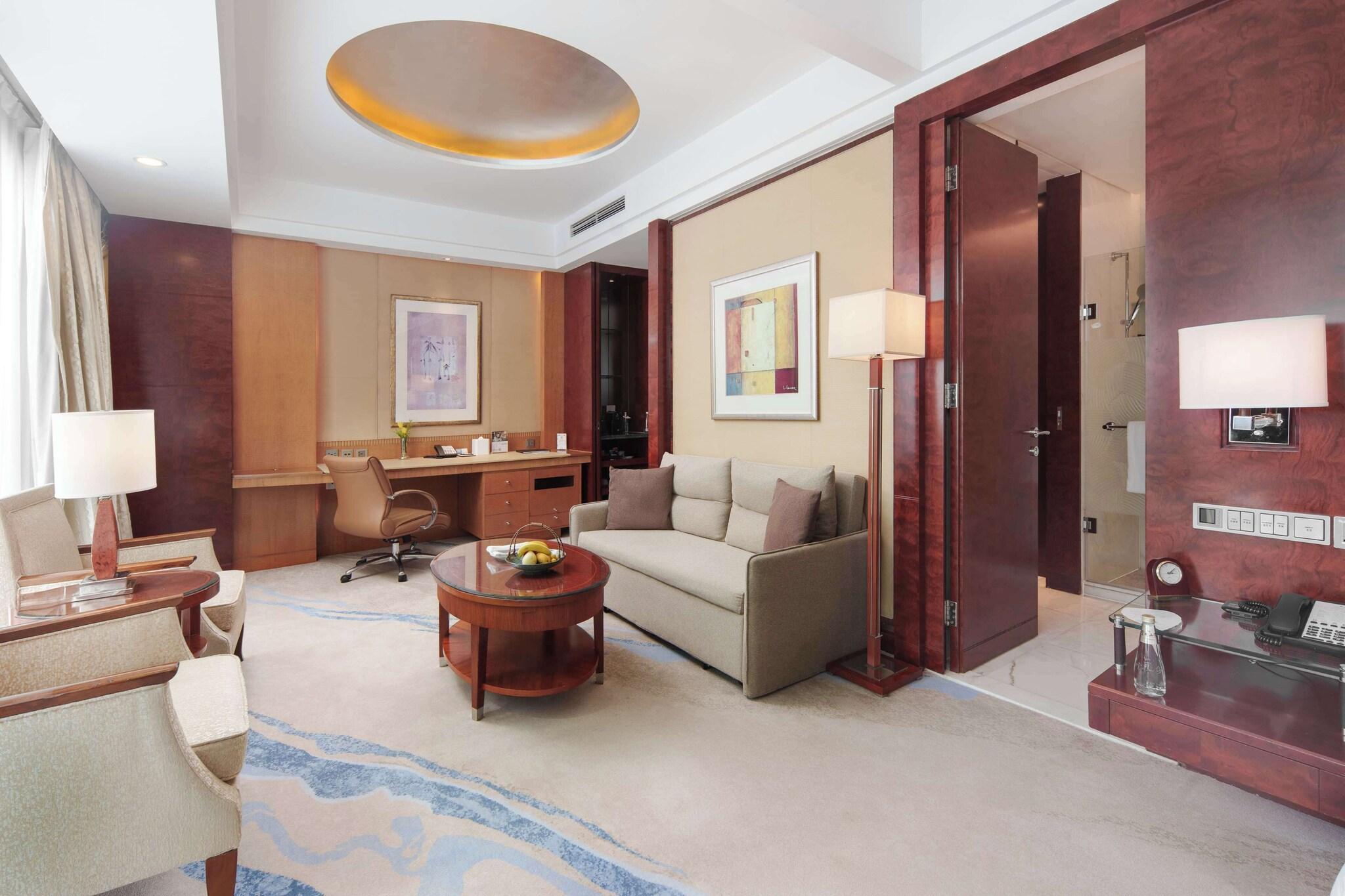 Suite Grand with Views