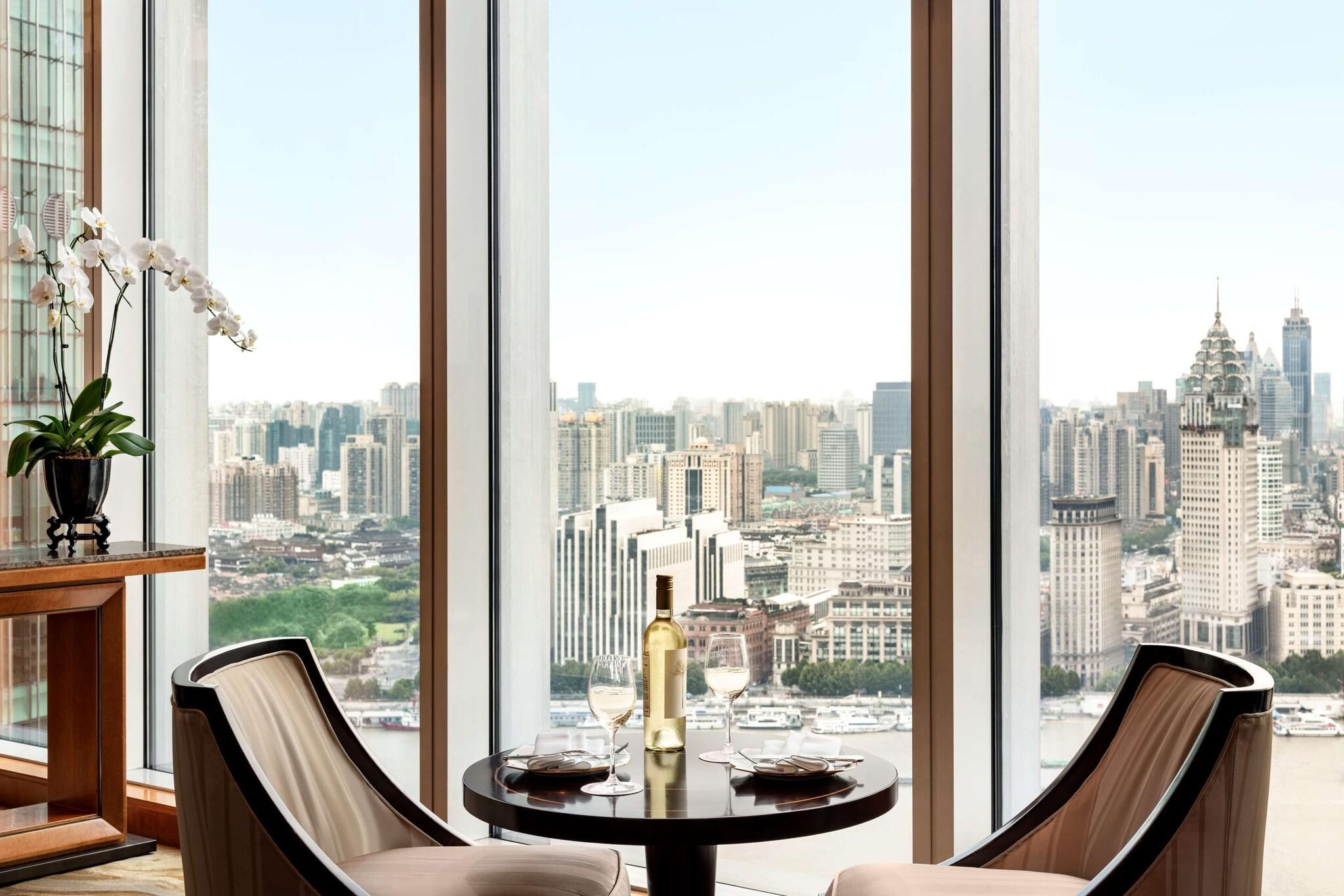 Suite Grand with Views