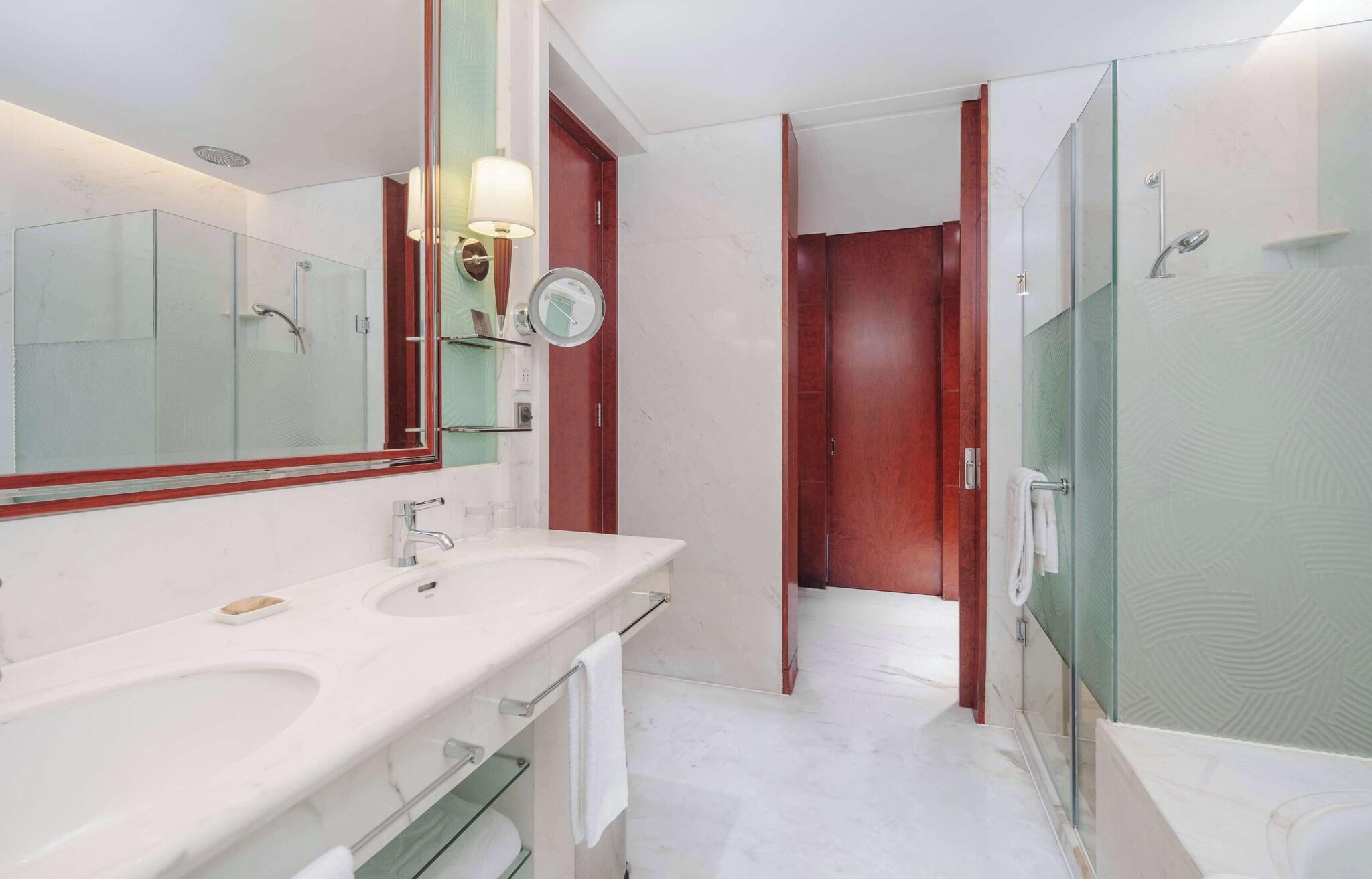 Suite Grand with Views