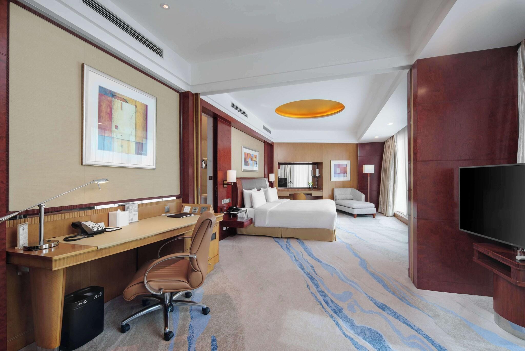 Suite Grand with Views