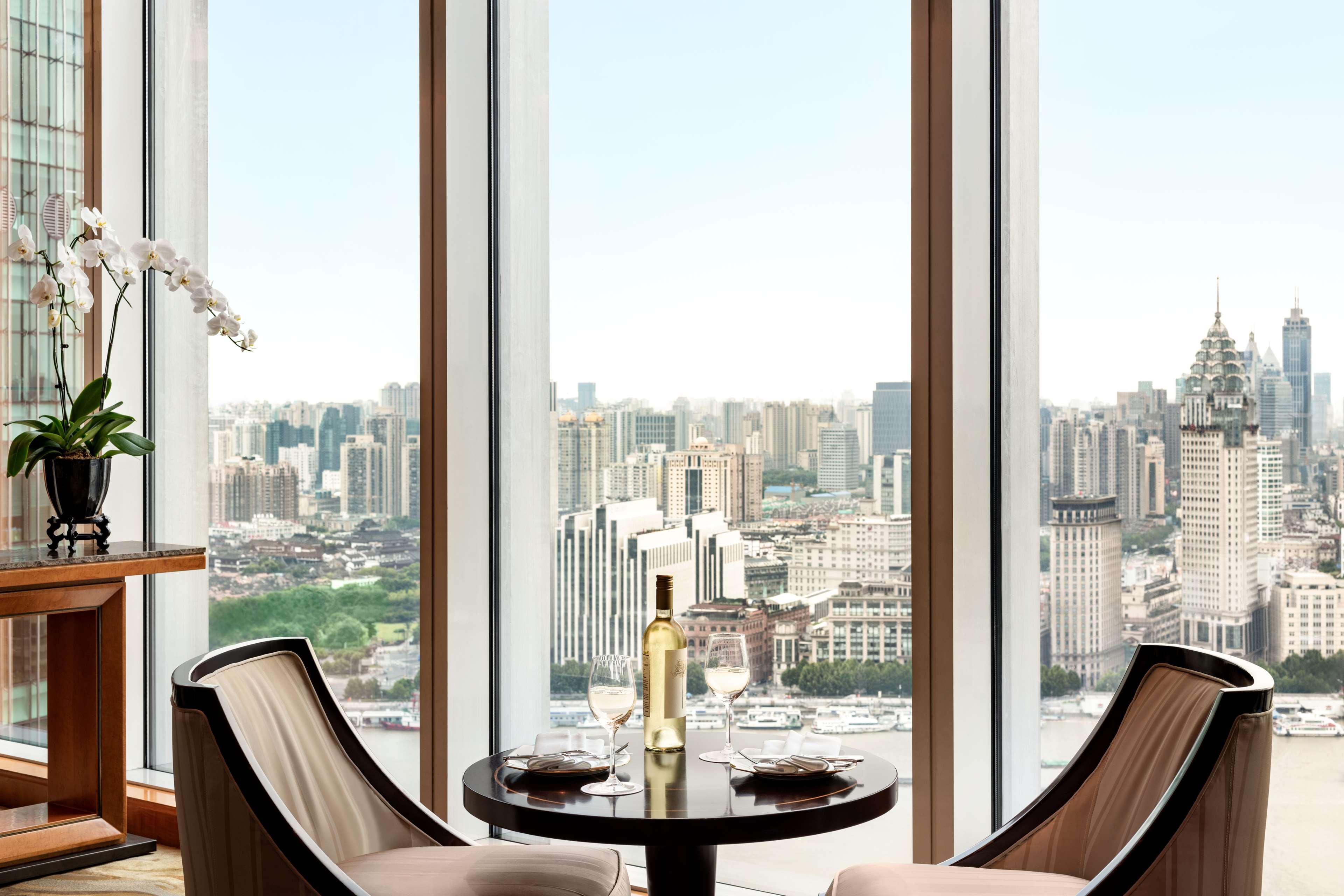 Suite Premier City View