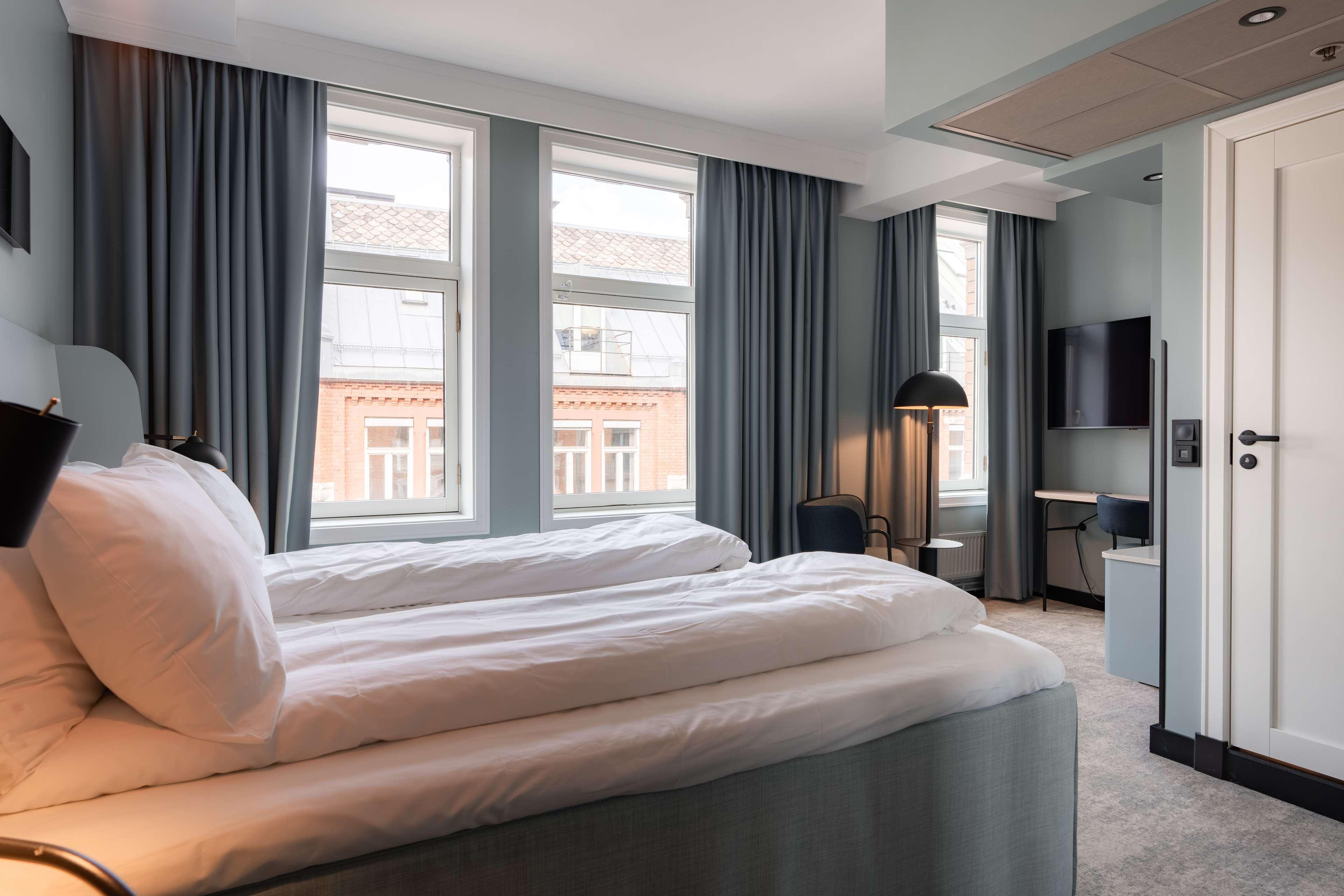 Double King Size Bed