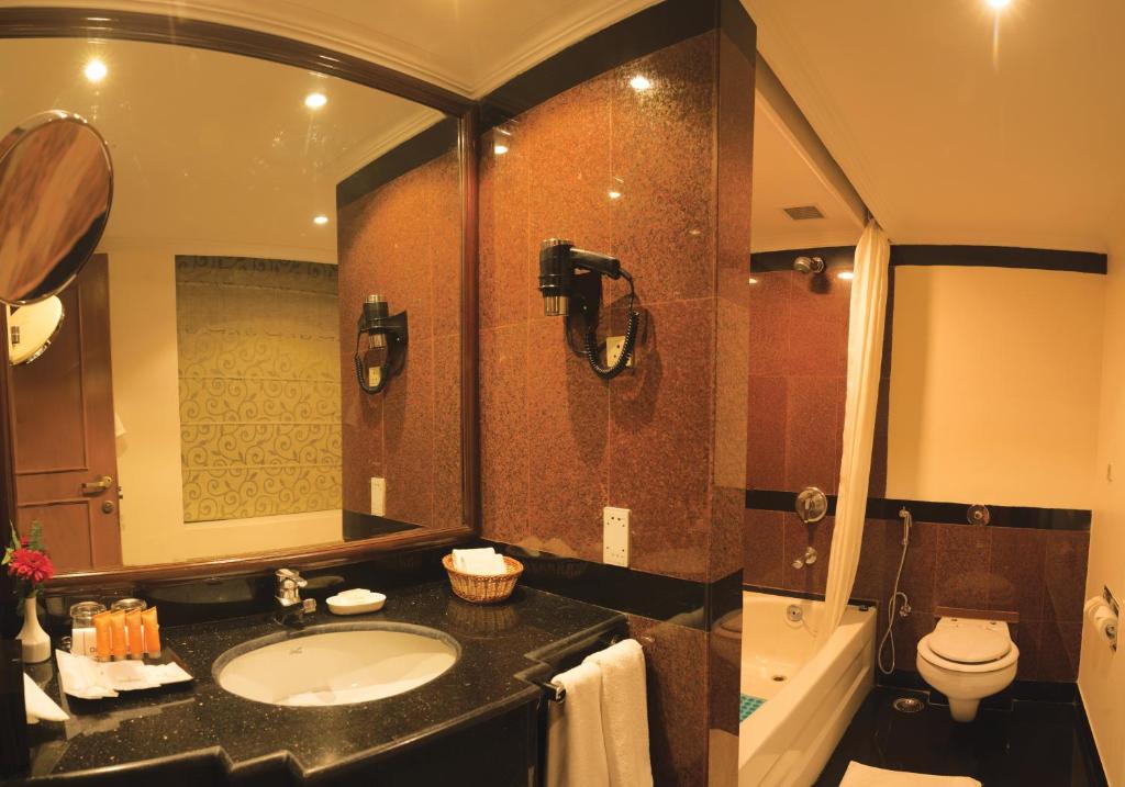 Suite King Size Bed