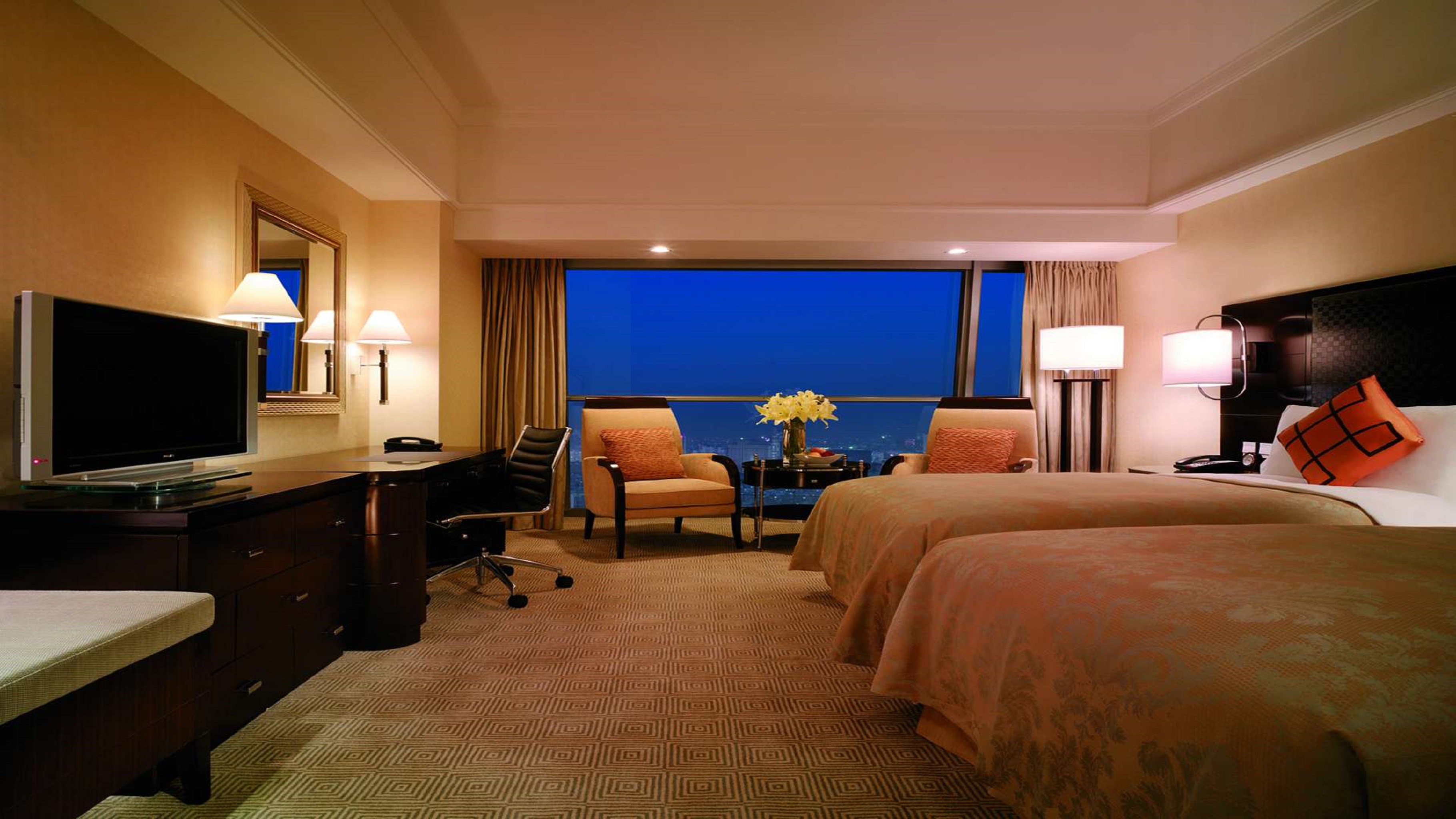 Twin Deluxe City View