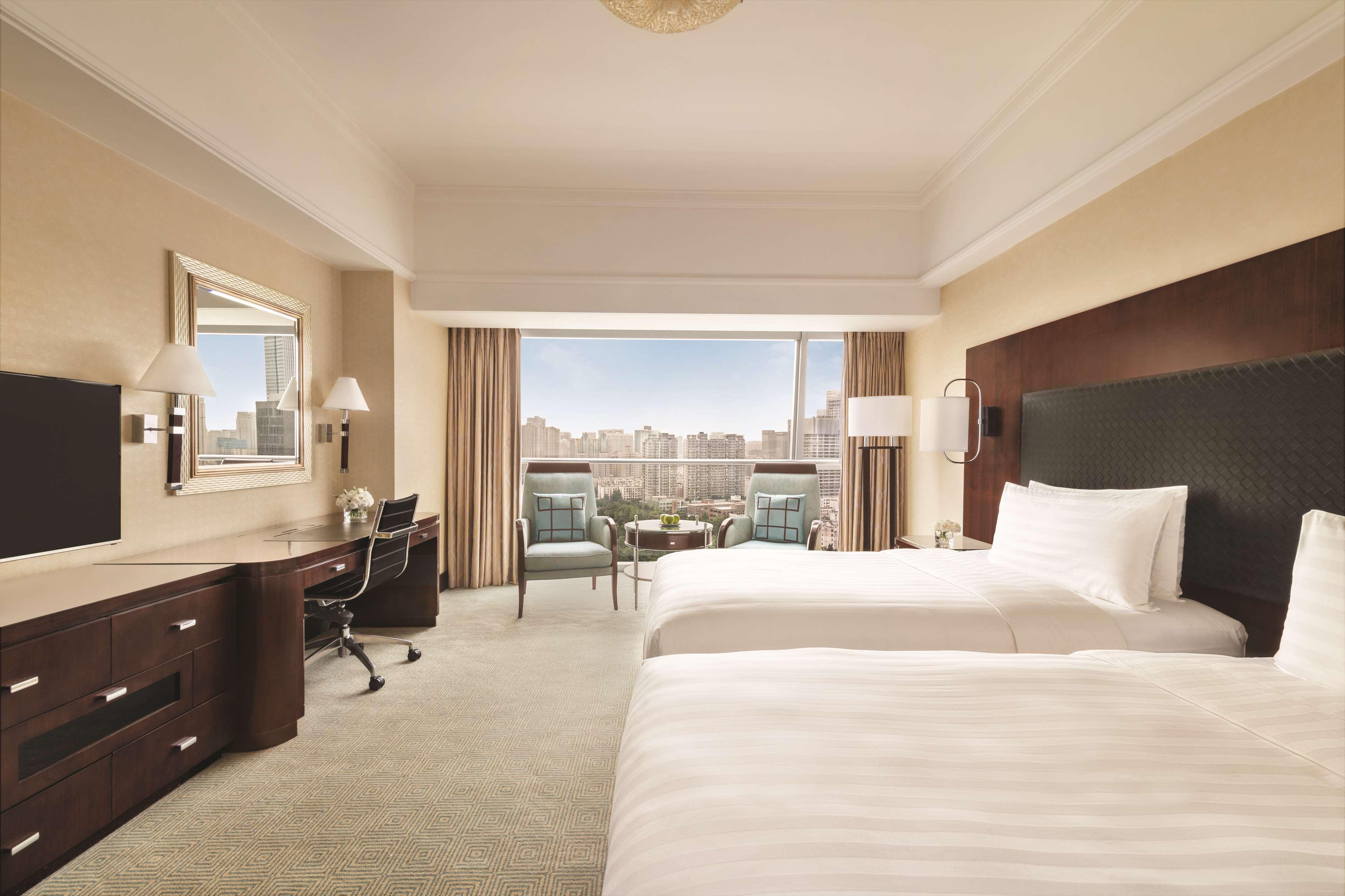 Twin Deluxe City View