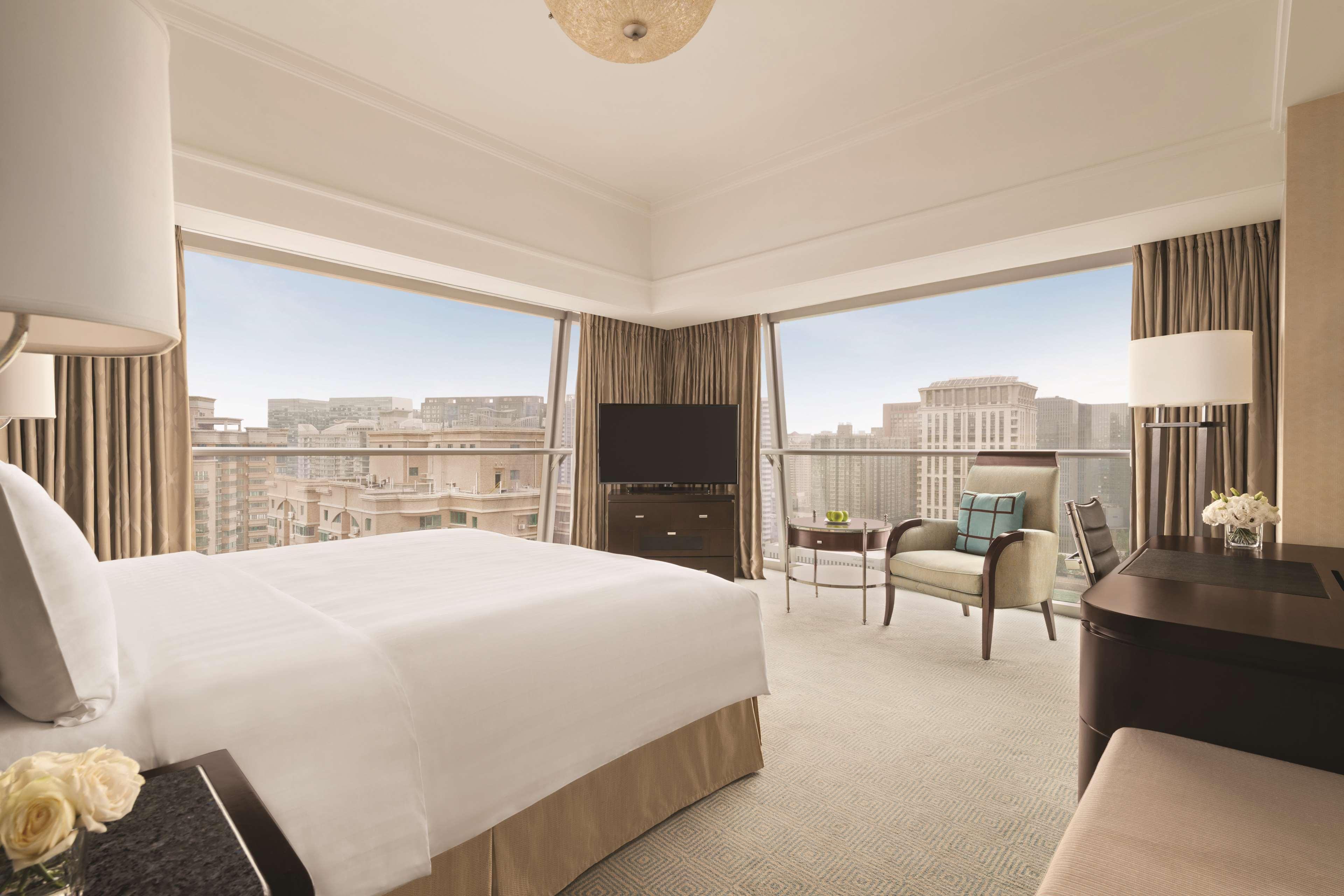 Double Deluxe King Bed