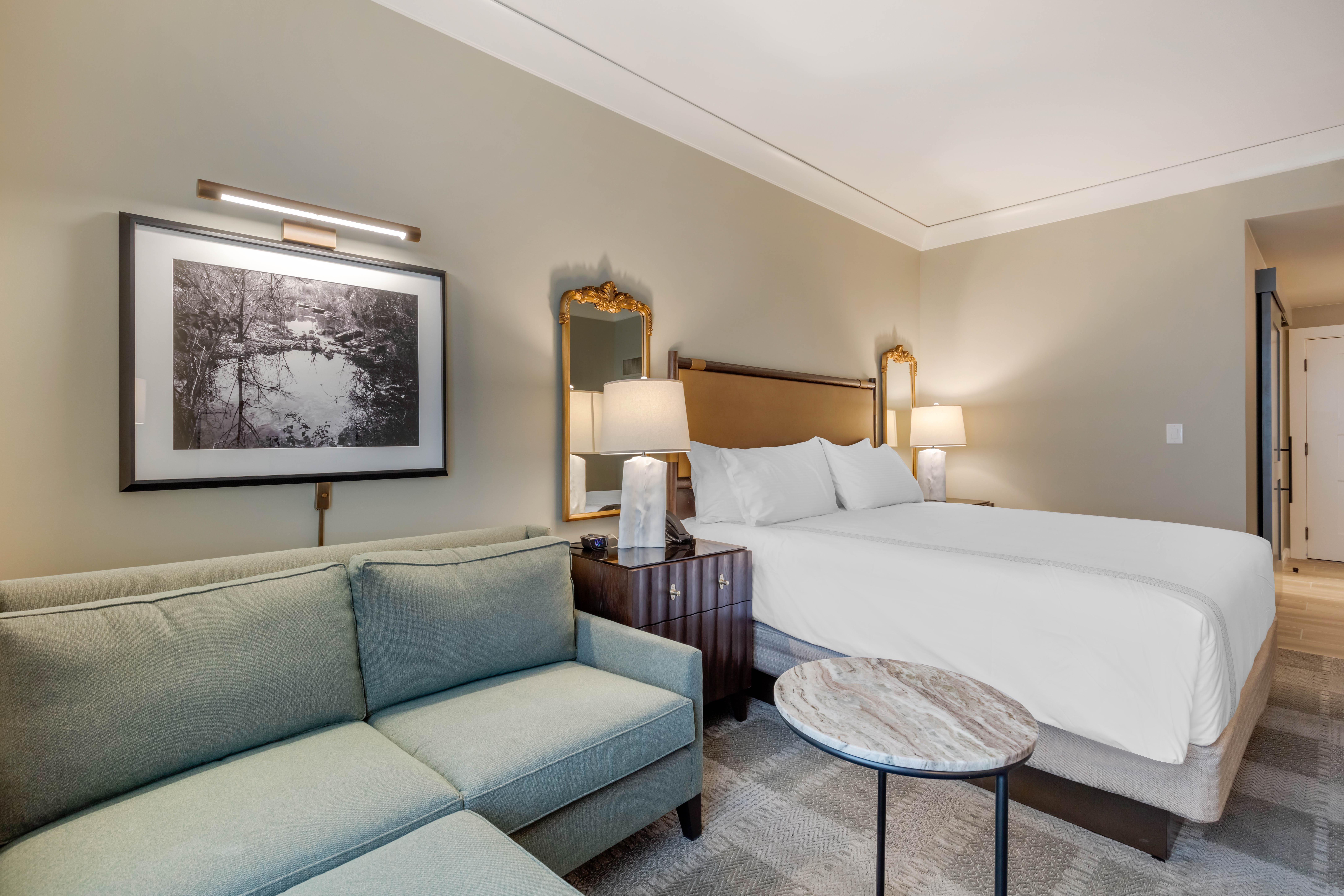 Double Deluxe King Bed