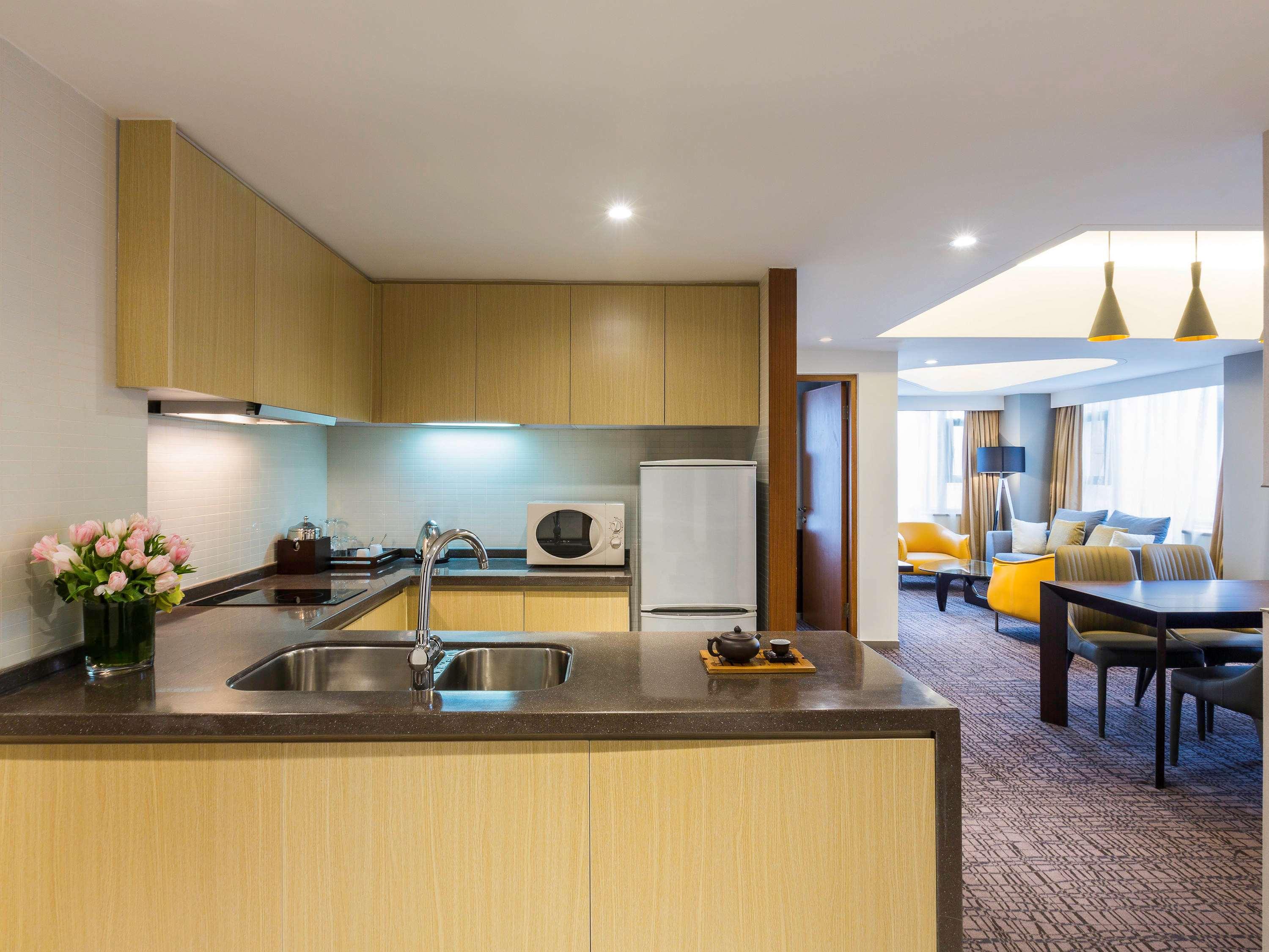 Suite Queen Bed Two Bedrooms