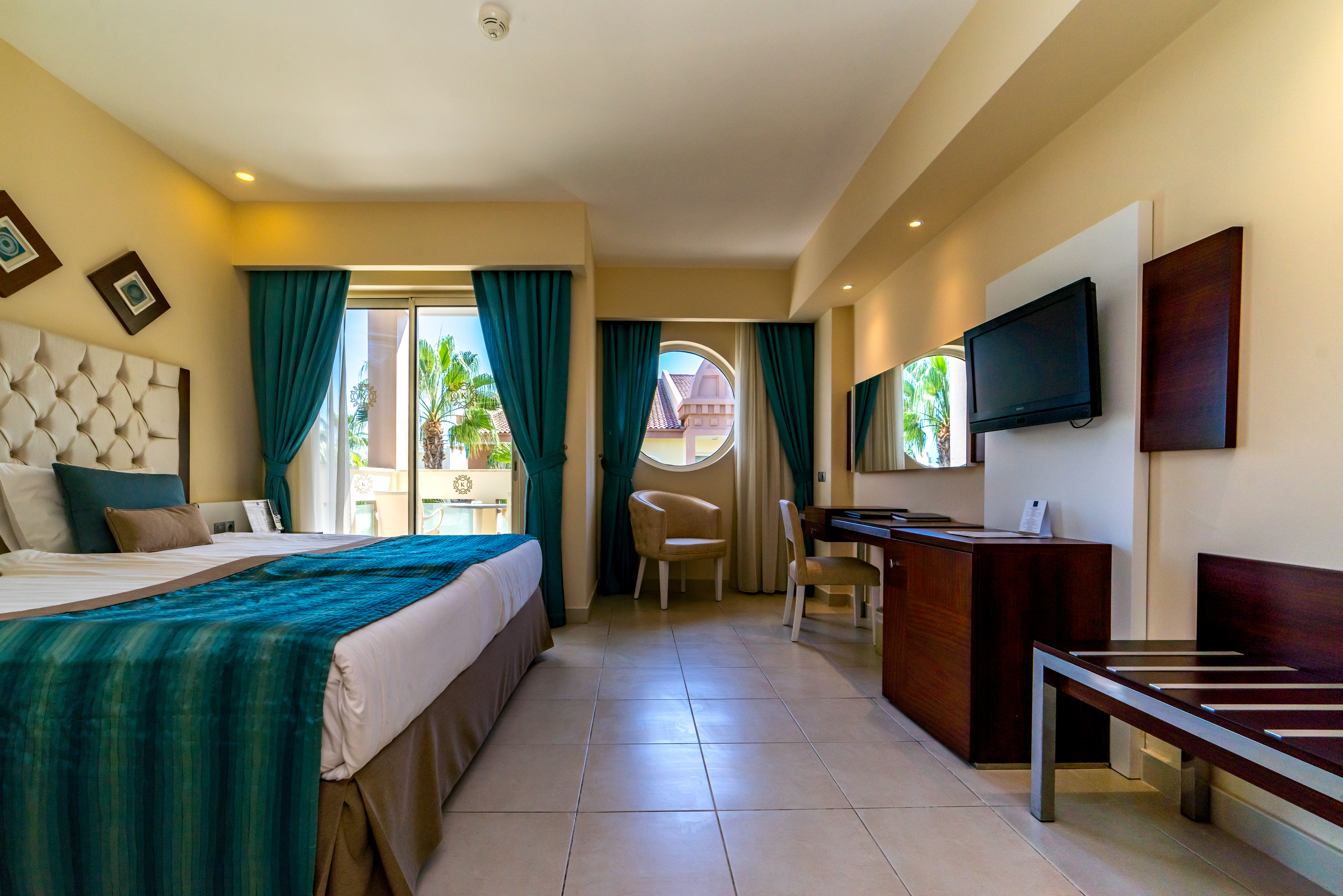 Family Room Connecting Room