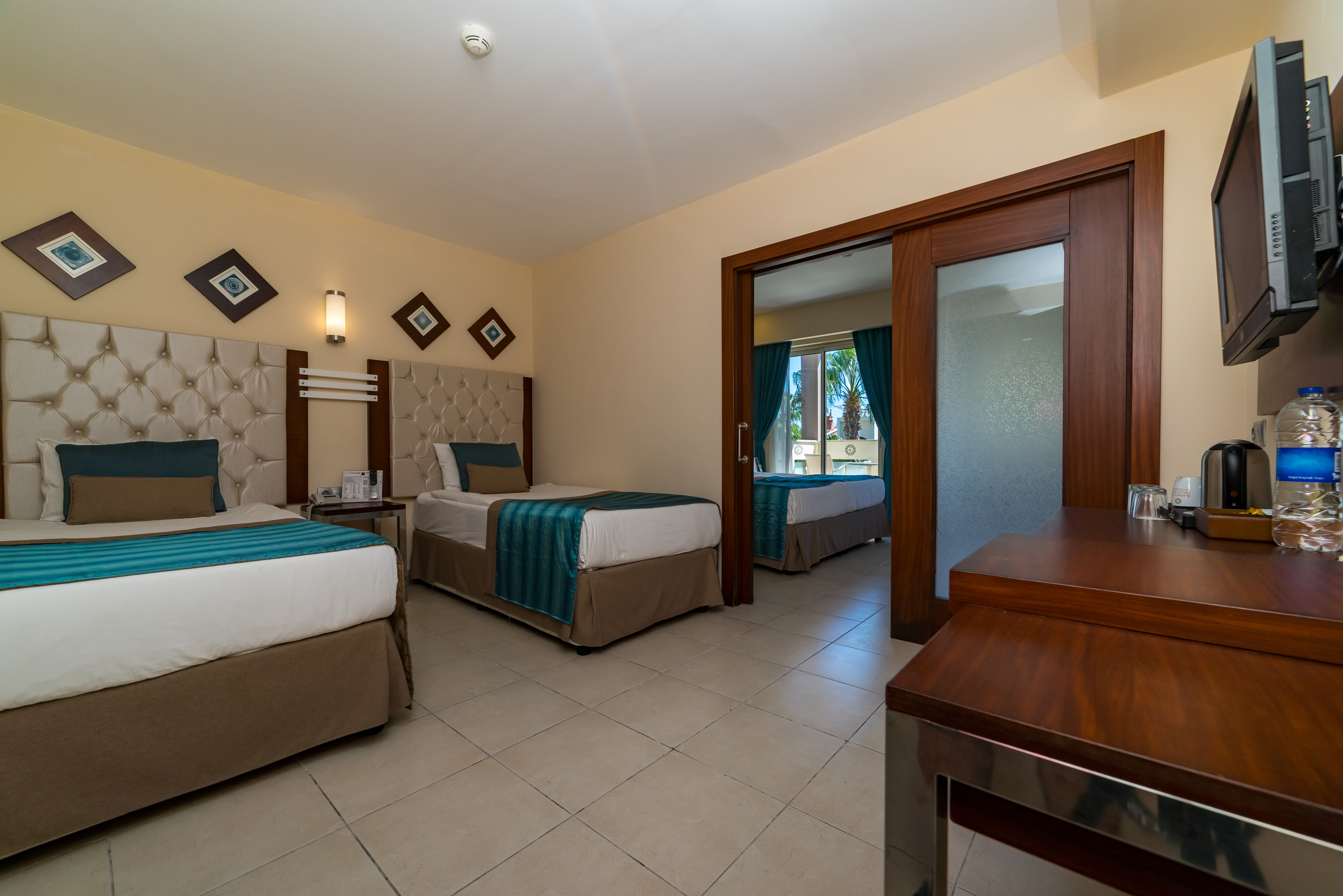 Family Room Connecting Room