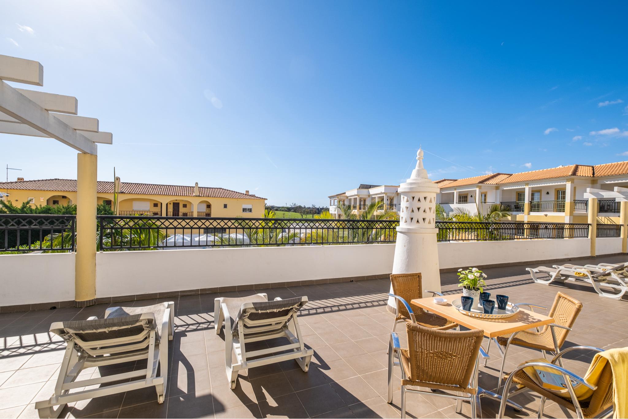 Apartment Deluxe Pool View