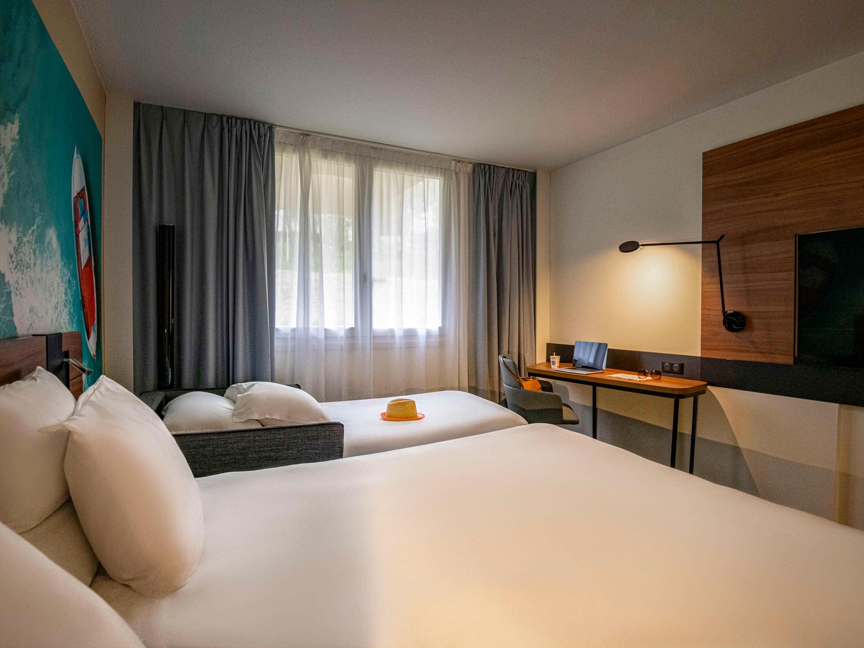 Double Classic Double Bed