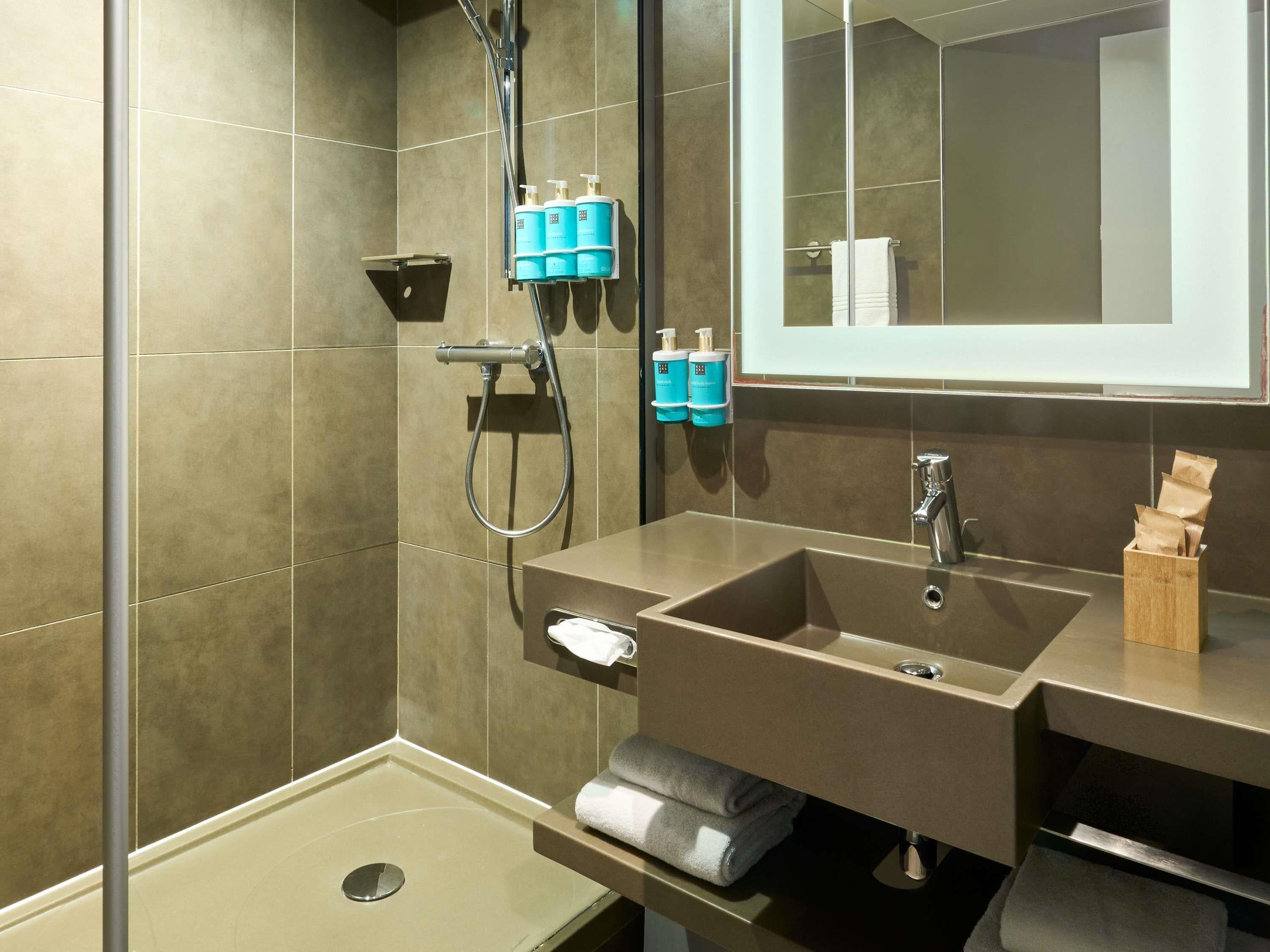 Double Classic Double Bed