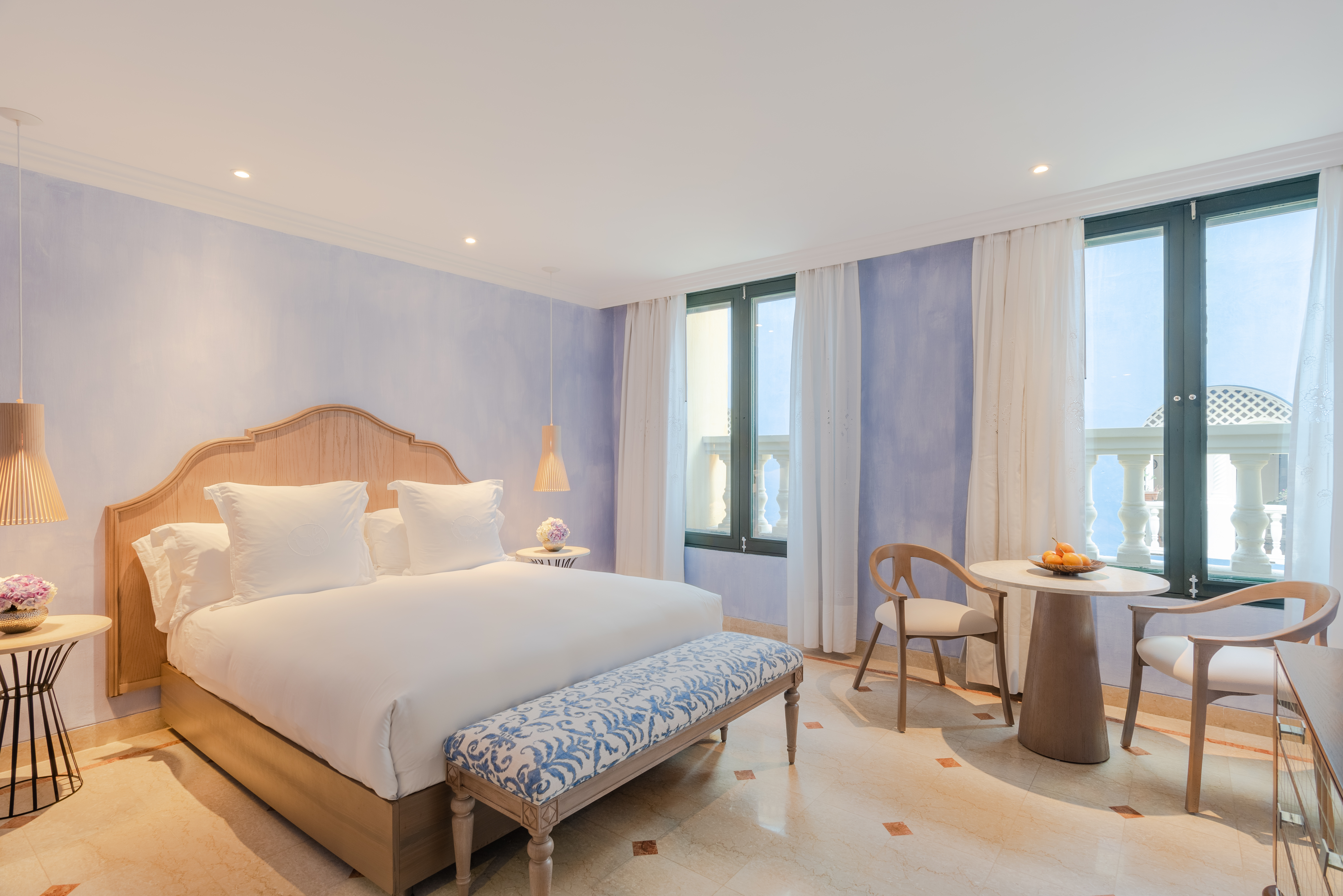 Double Ocean View Queen Bed