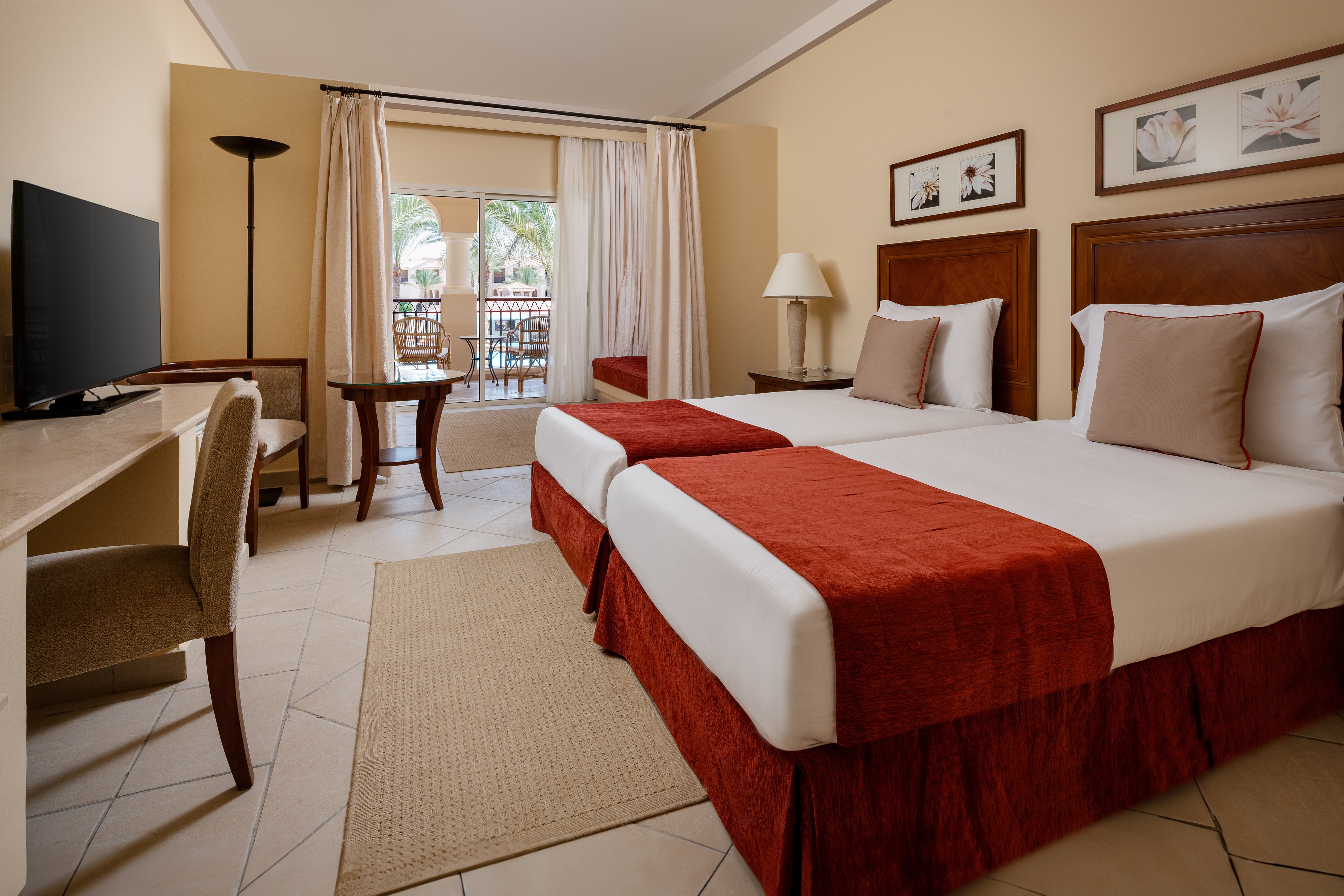 Family Room Queen Size Bed