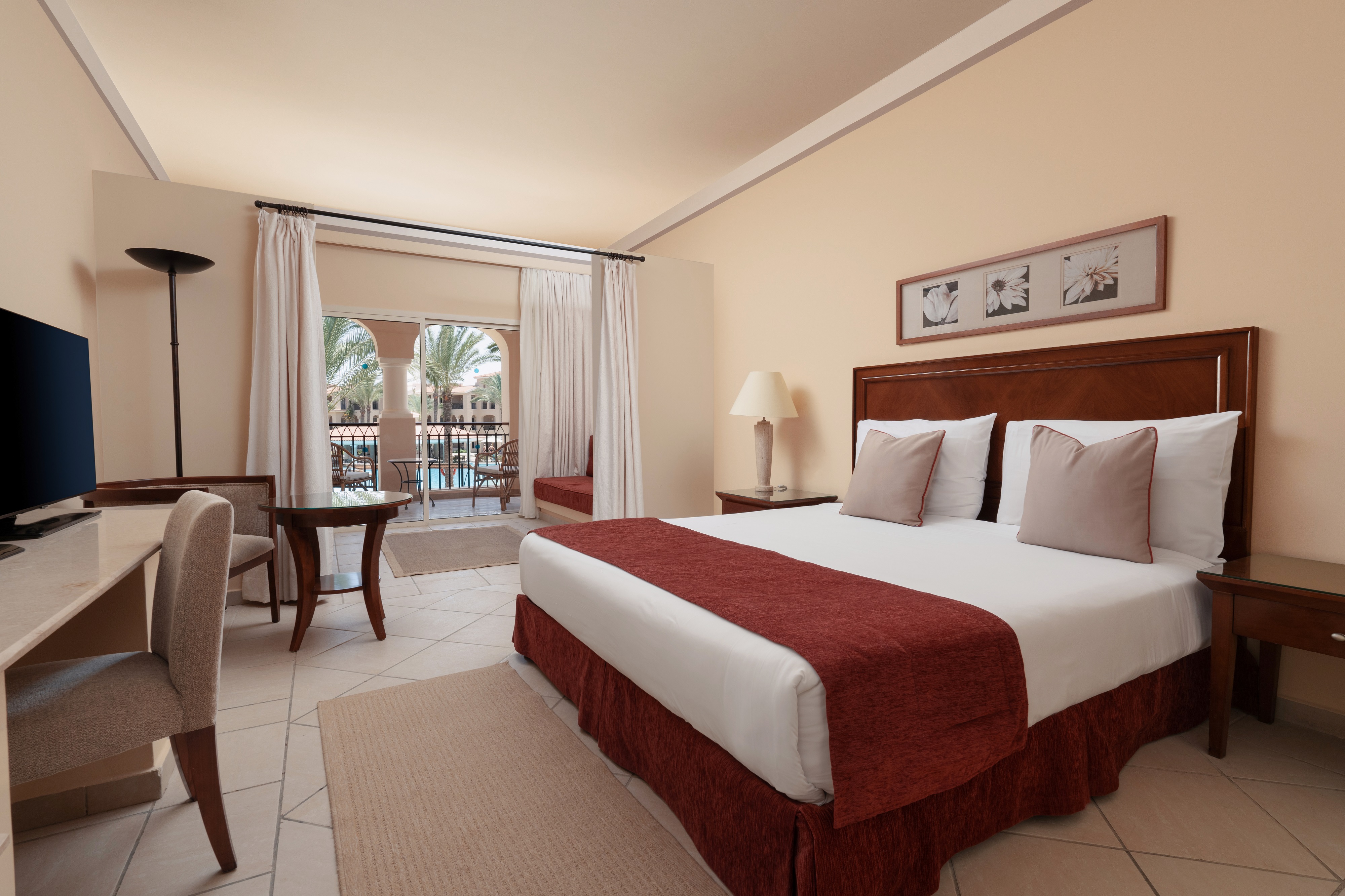 Family Room Queen Size Bed