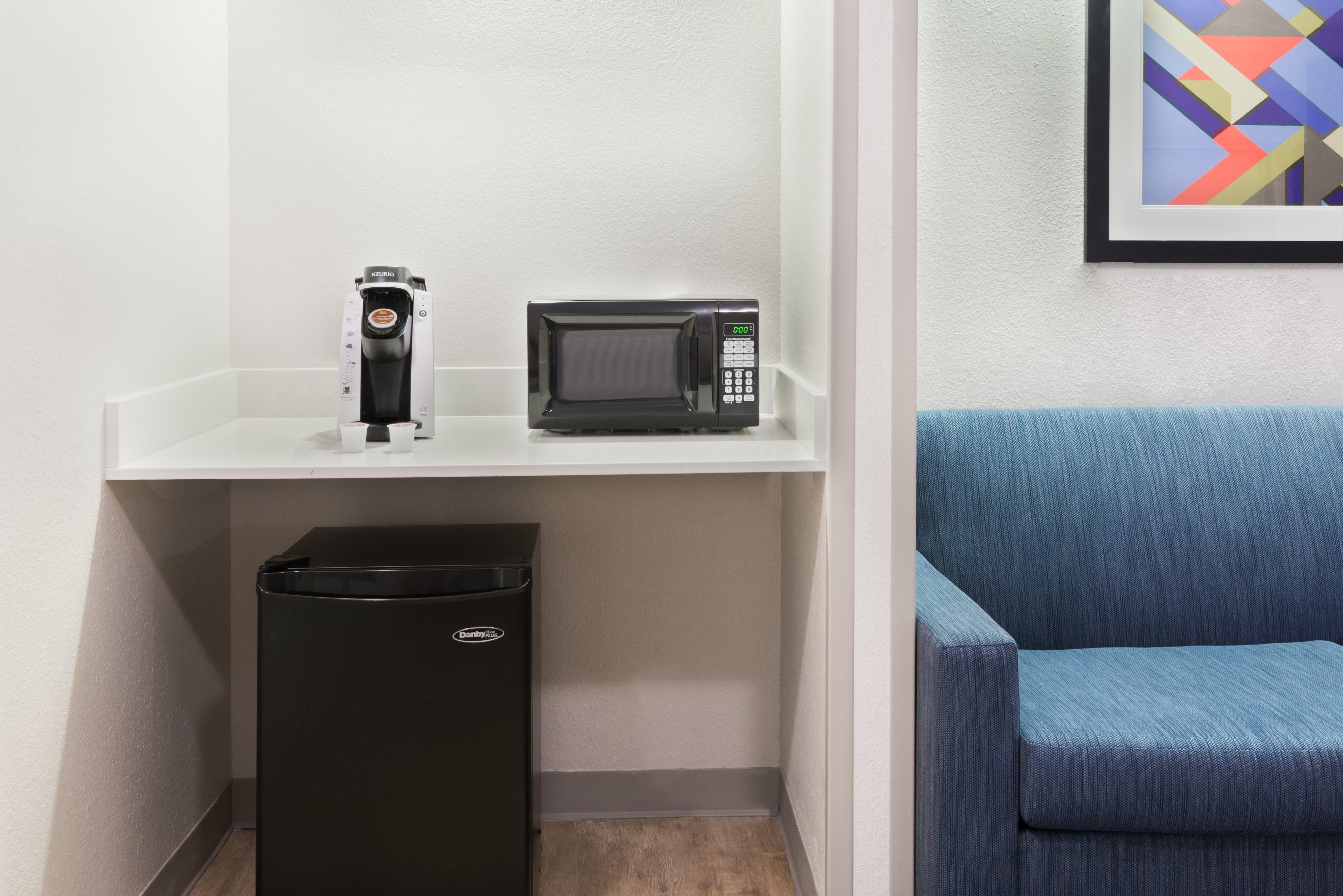 Suite Accessible King Size Bed