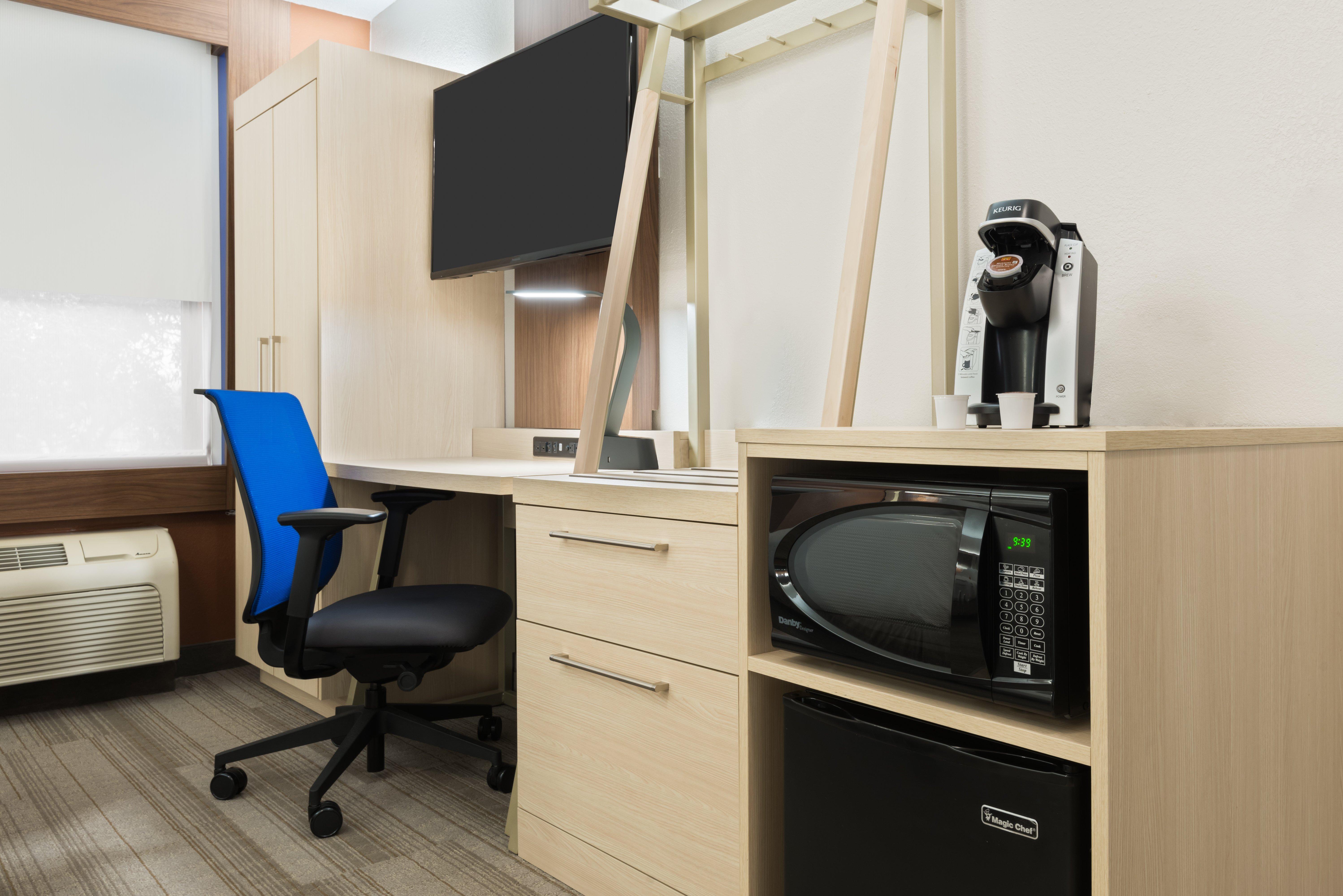 Room Accessible-queen Size Bed