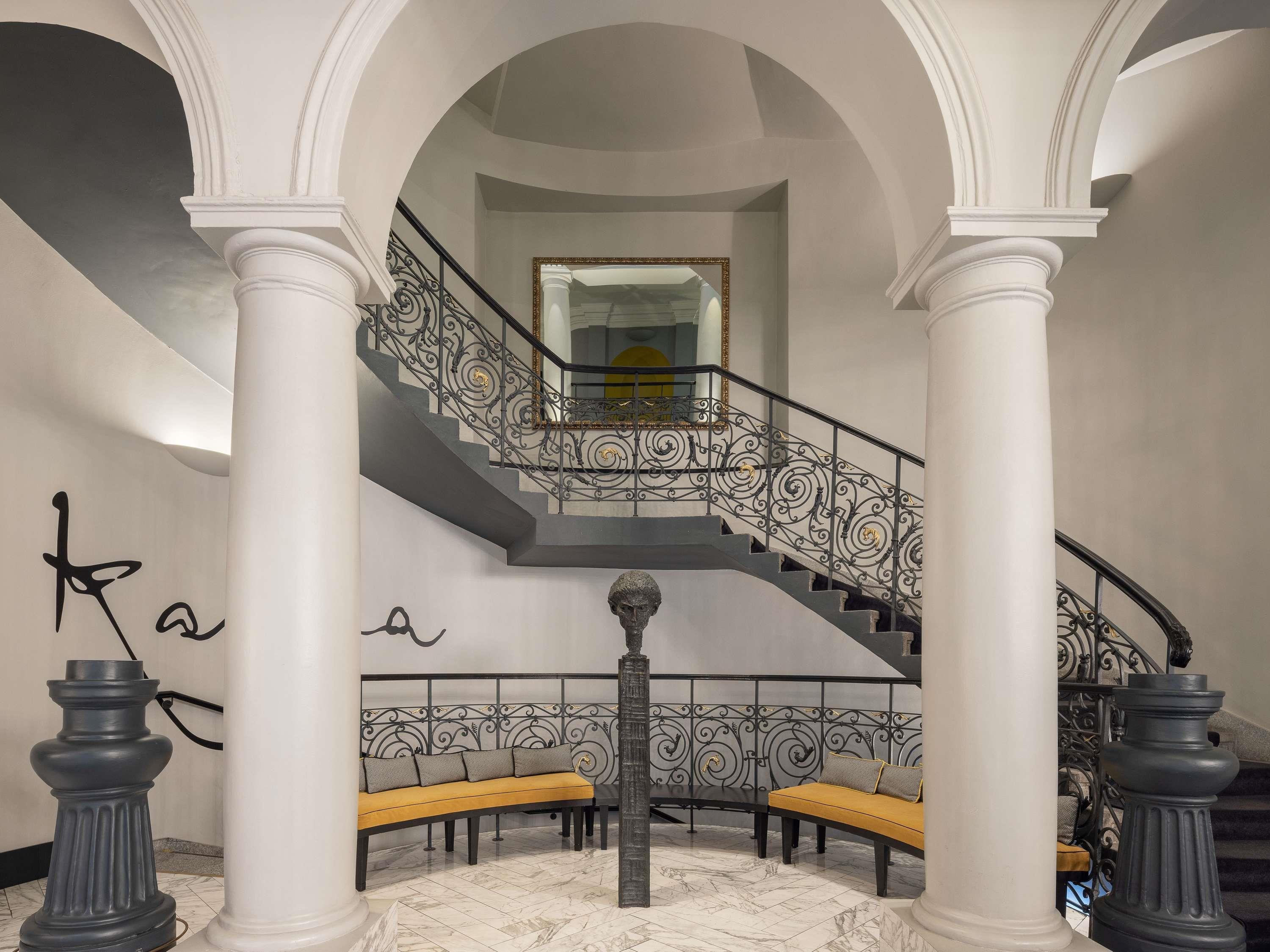 Double Superior King Bed