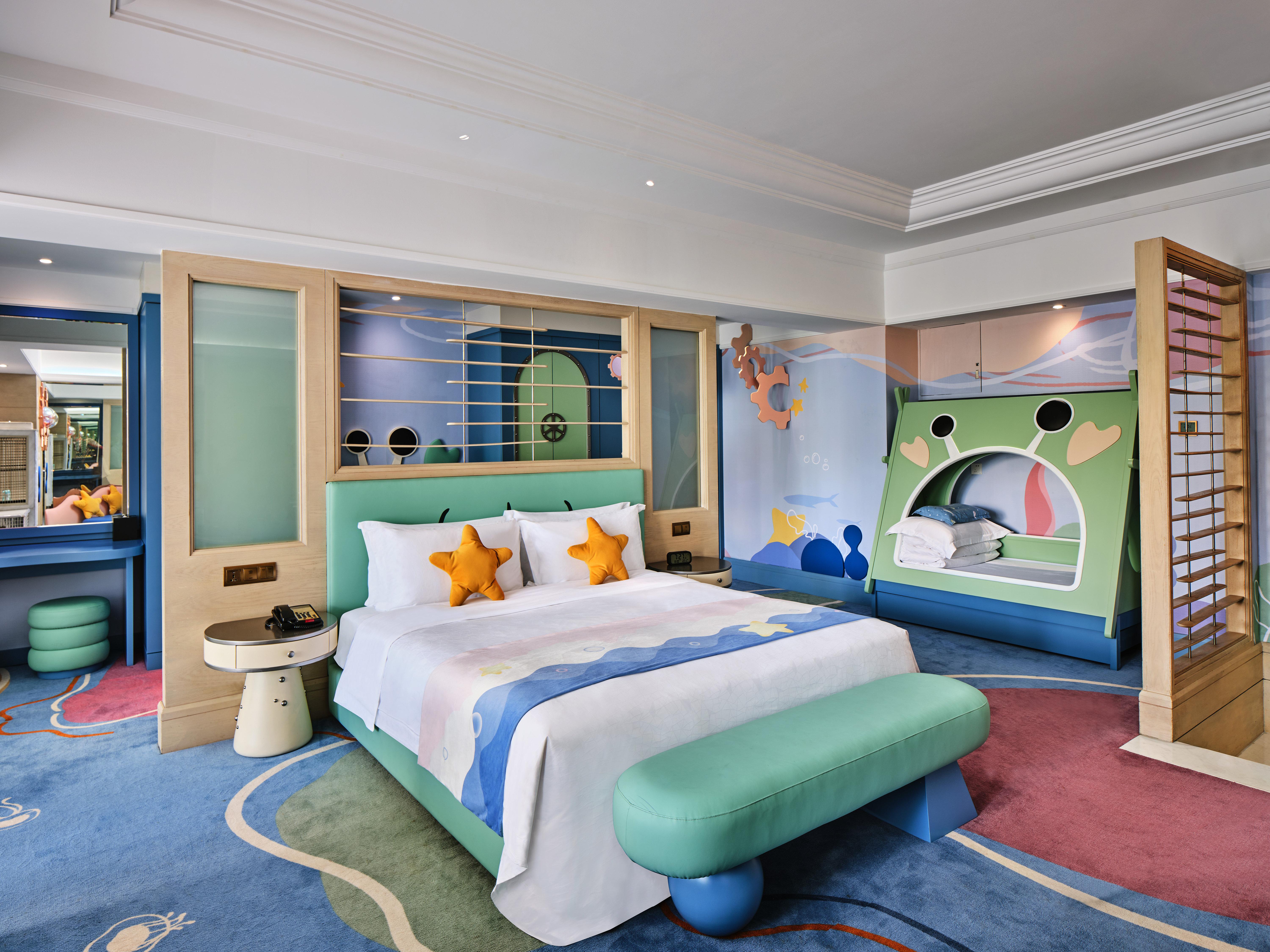 Family Room King Size Bed