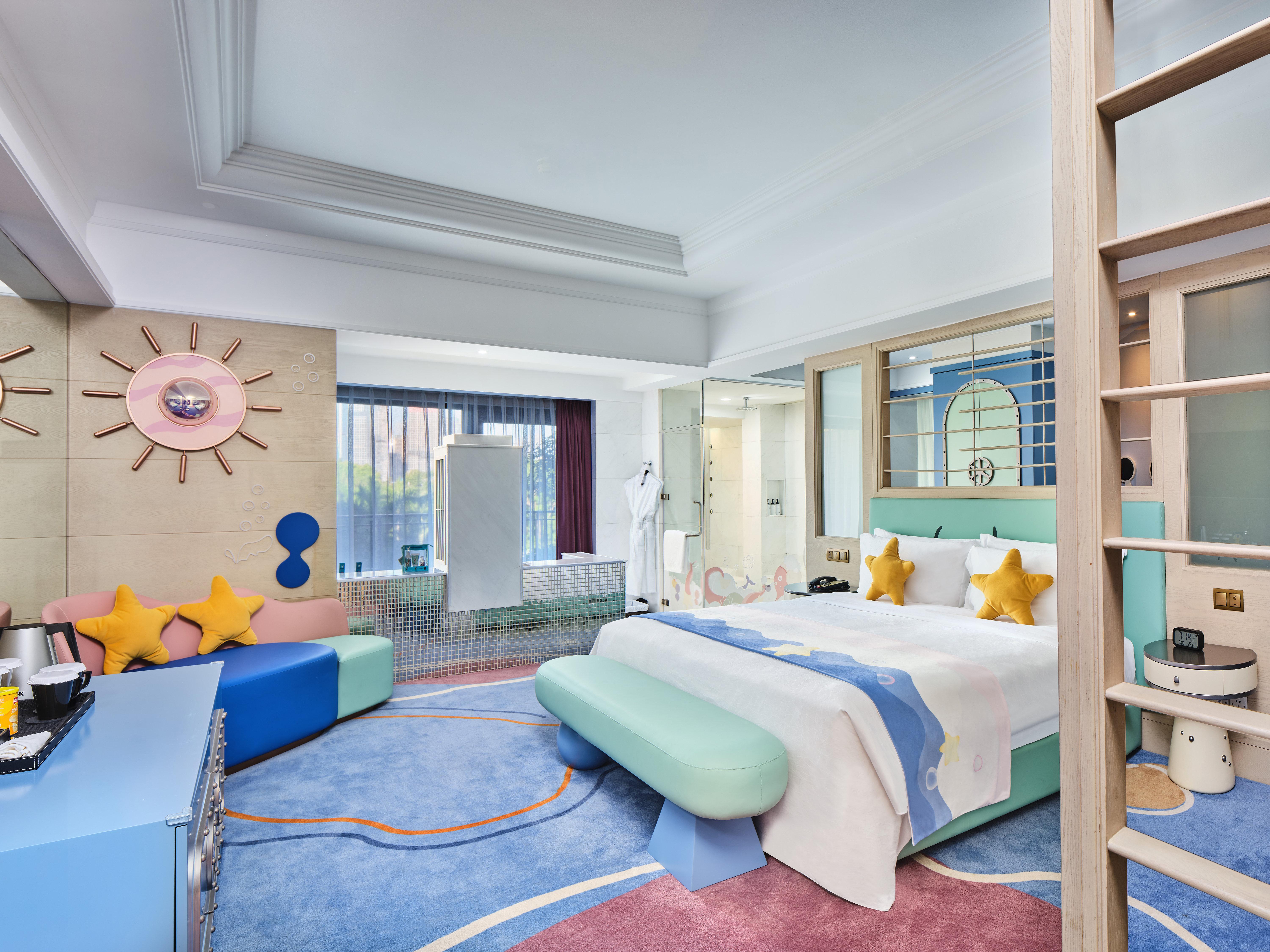 Family Room King Size Bed