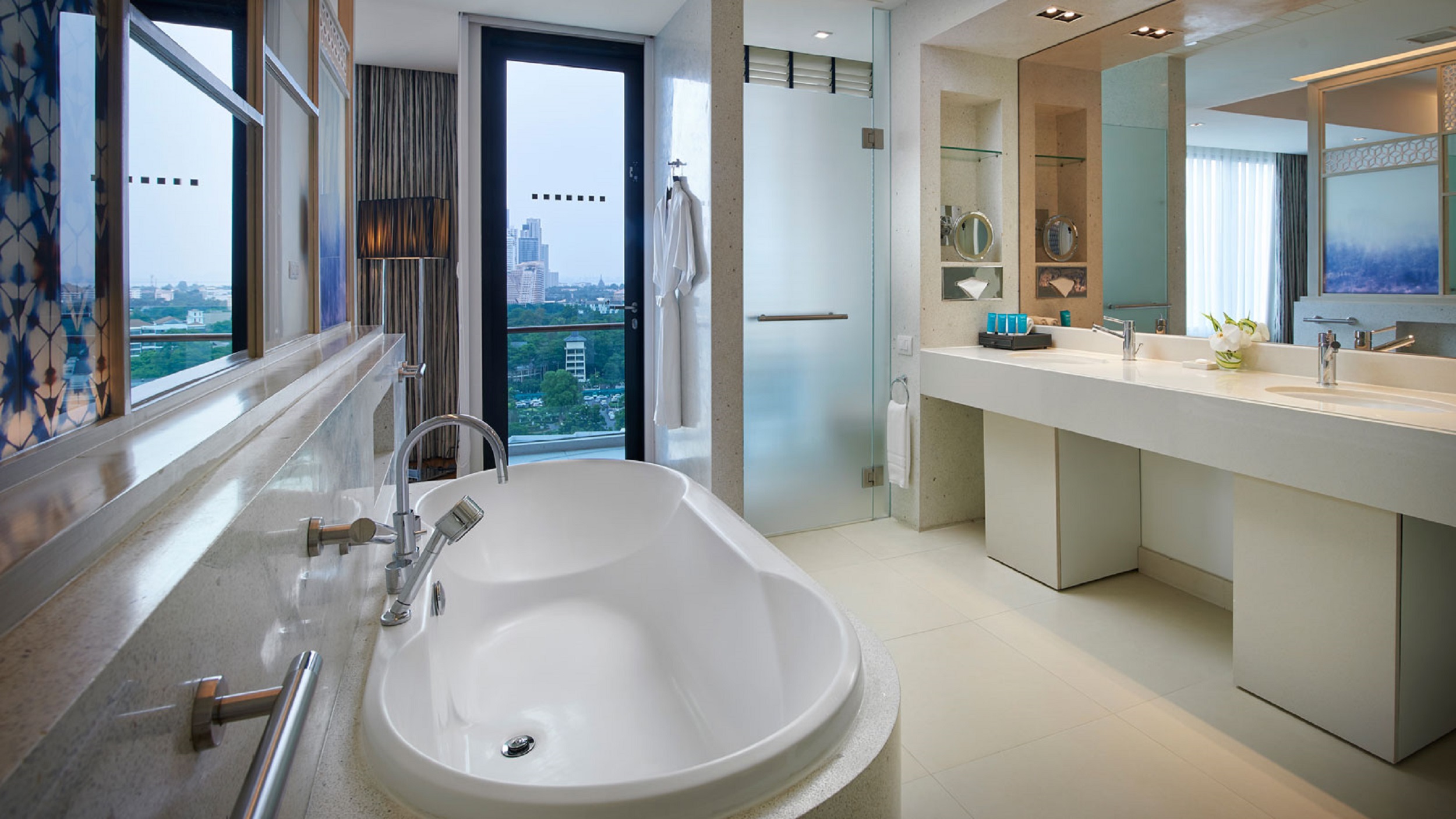 Double Club Executive