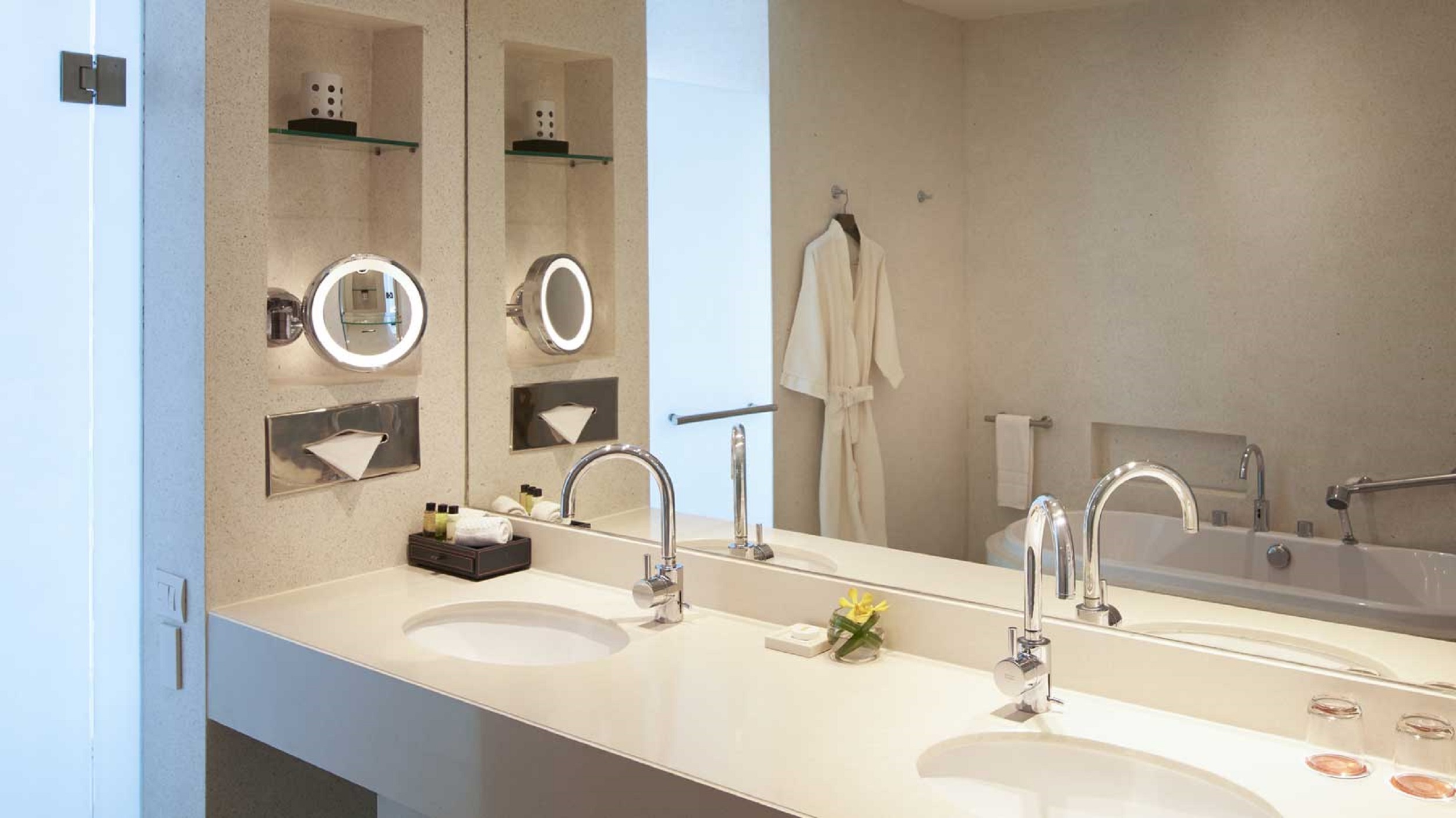 Double or Twin Deluxe