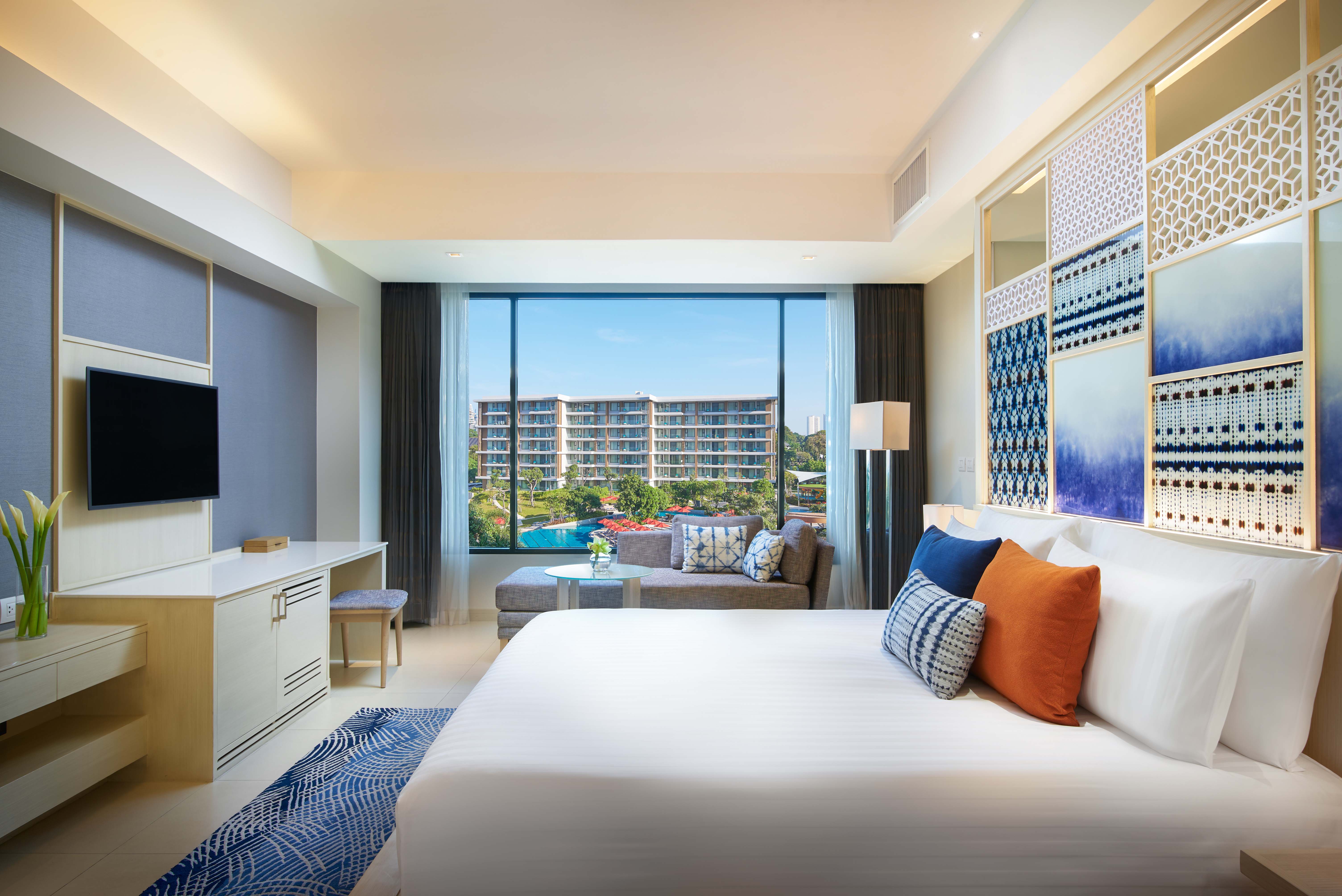 Double Deluxe Pool View