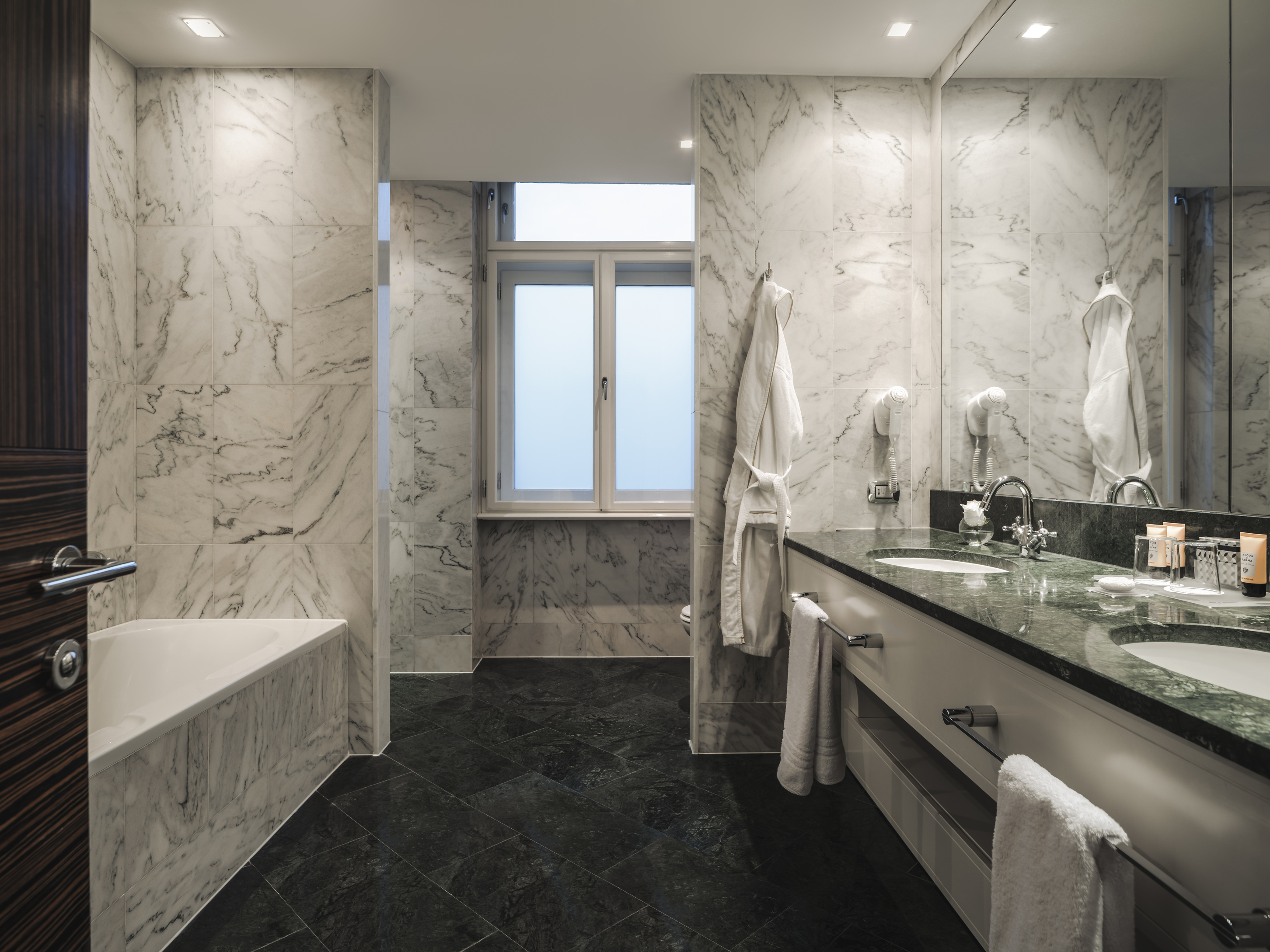 Double Premium City View