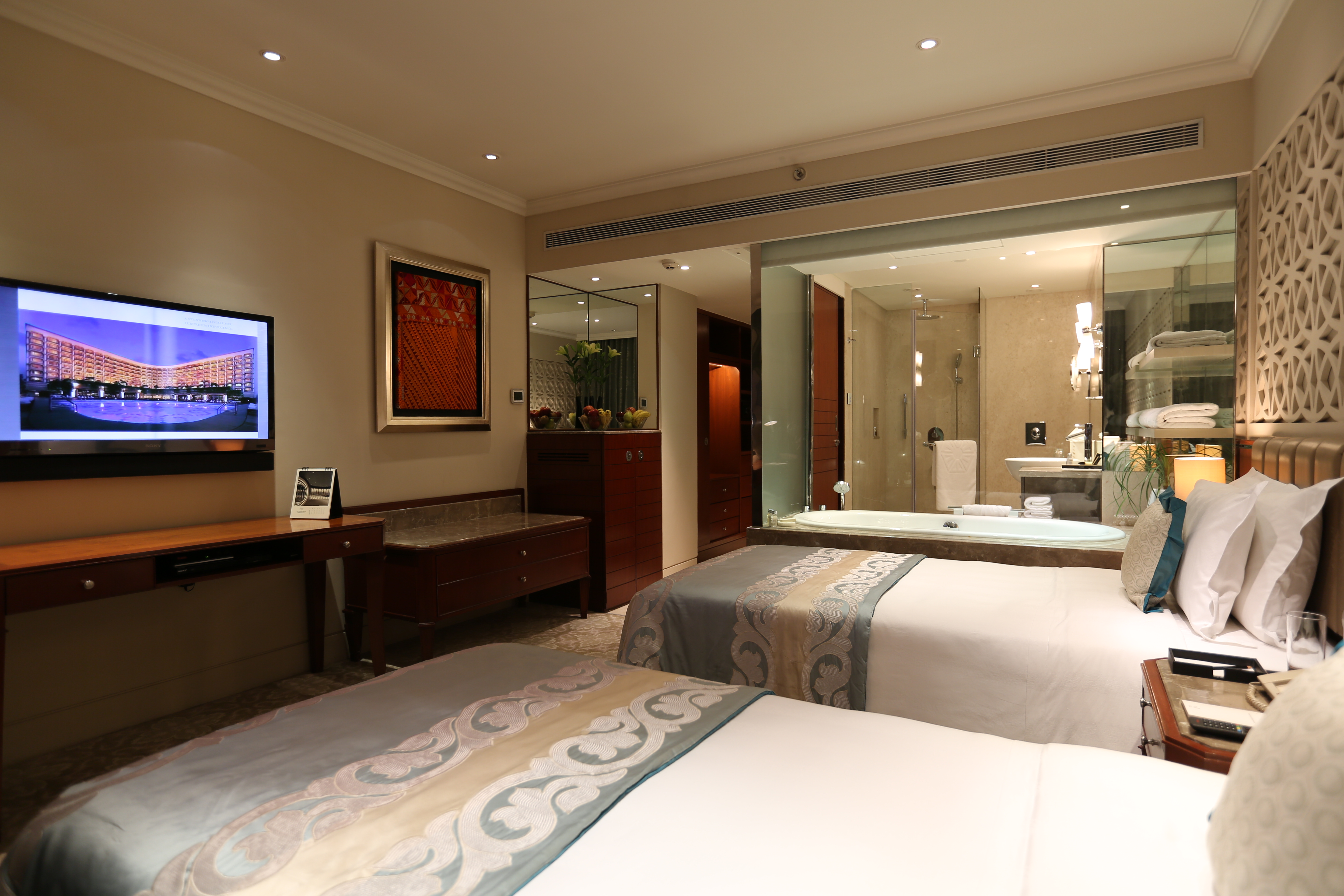 Twin Deluxe City View