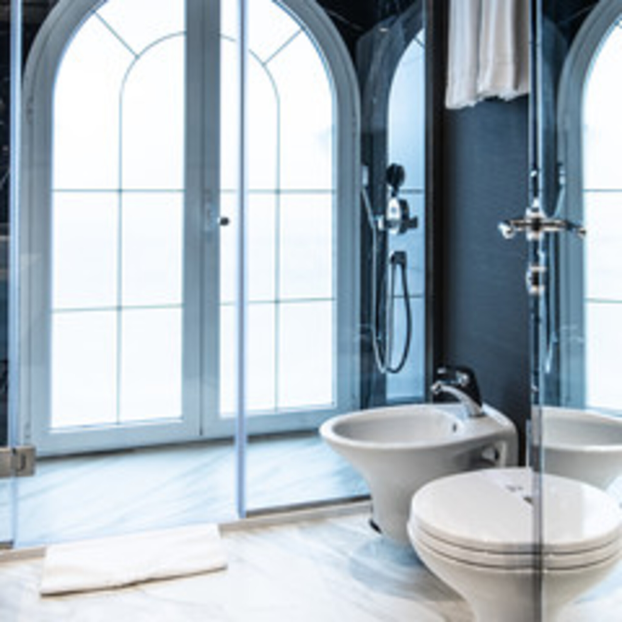 Triple Deluxe King Bed