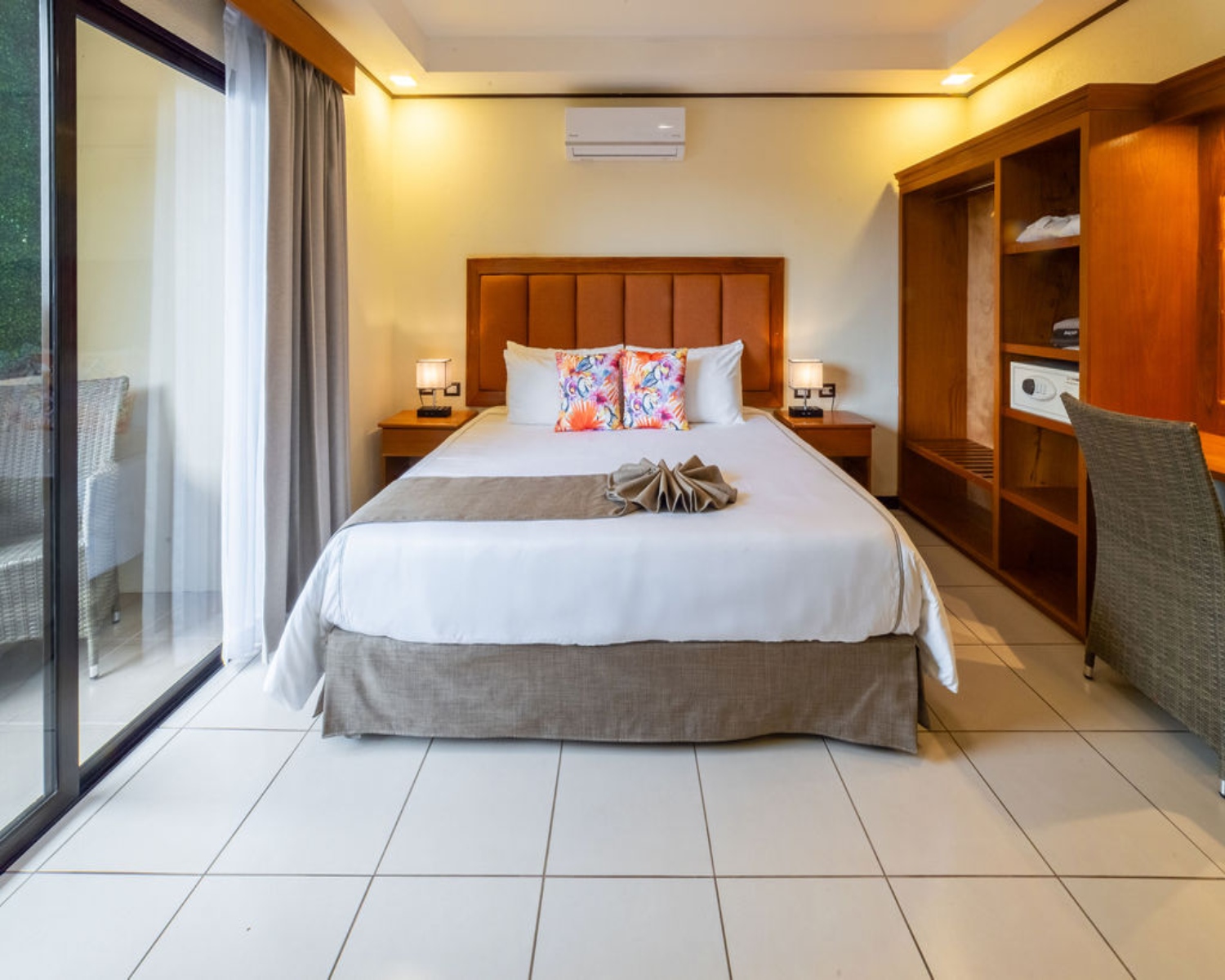 Double King Size Bed